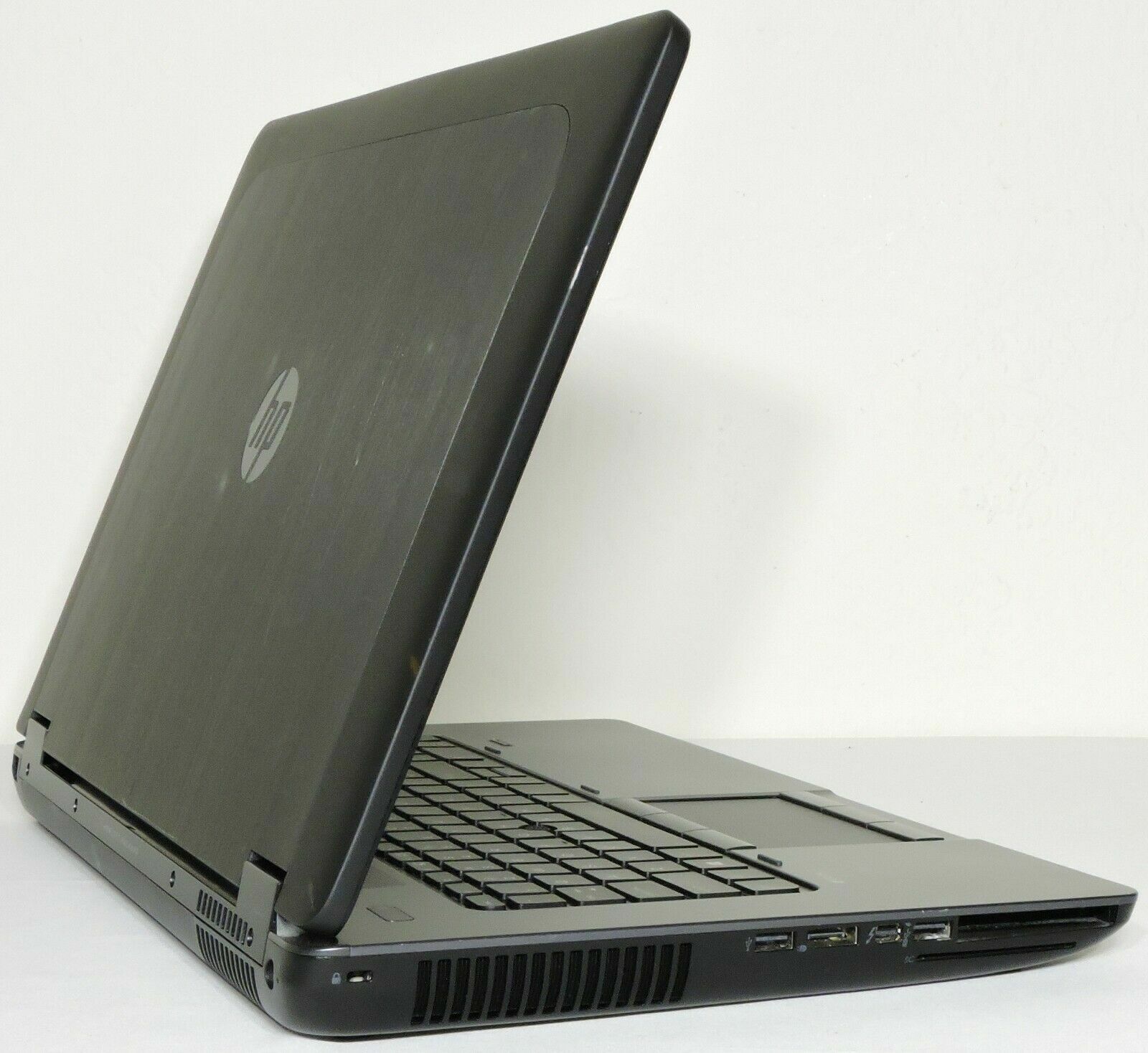 Workstation HP ZBook 17″ i7-Quad (1TB SSD + 2TB 32GB DVD-RW NVIDIA K3100M 4GB
