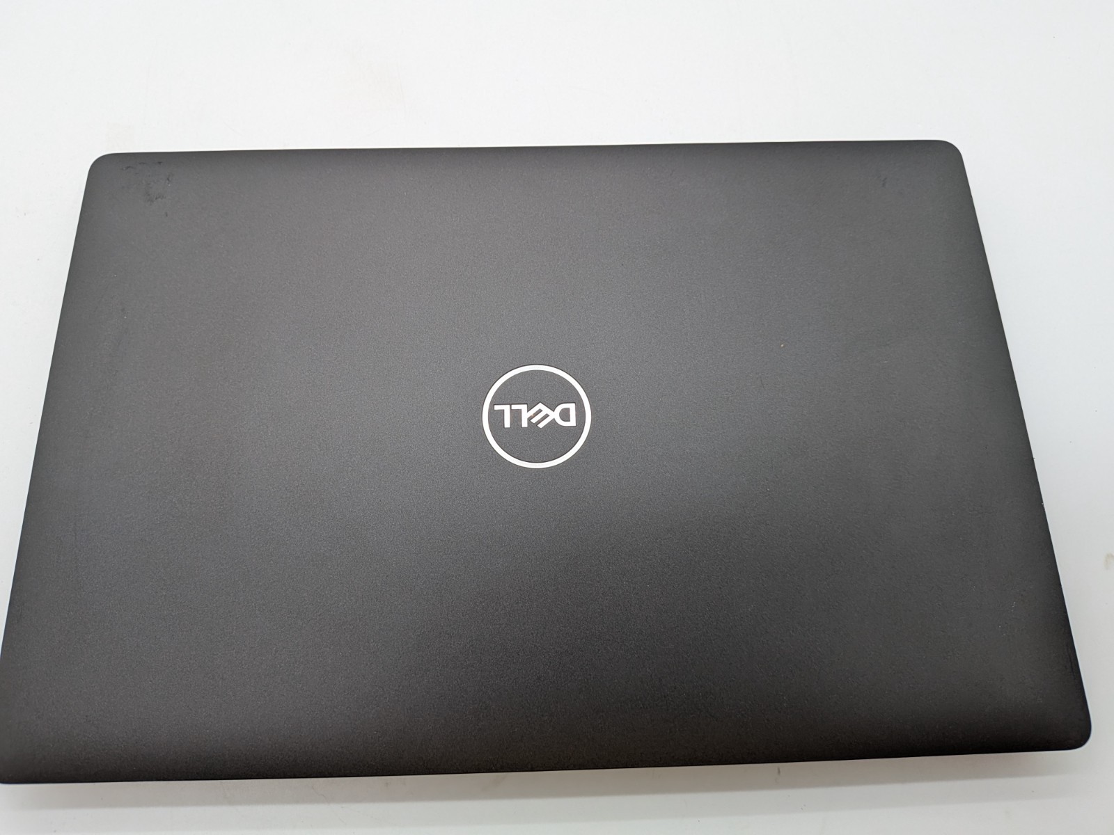 Dell Latitude 5500 15″ i5-8265U 1.60GHz | NO RAM, SSD, Screen. FOR PARTS ONLY!