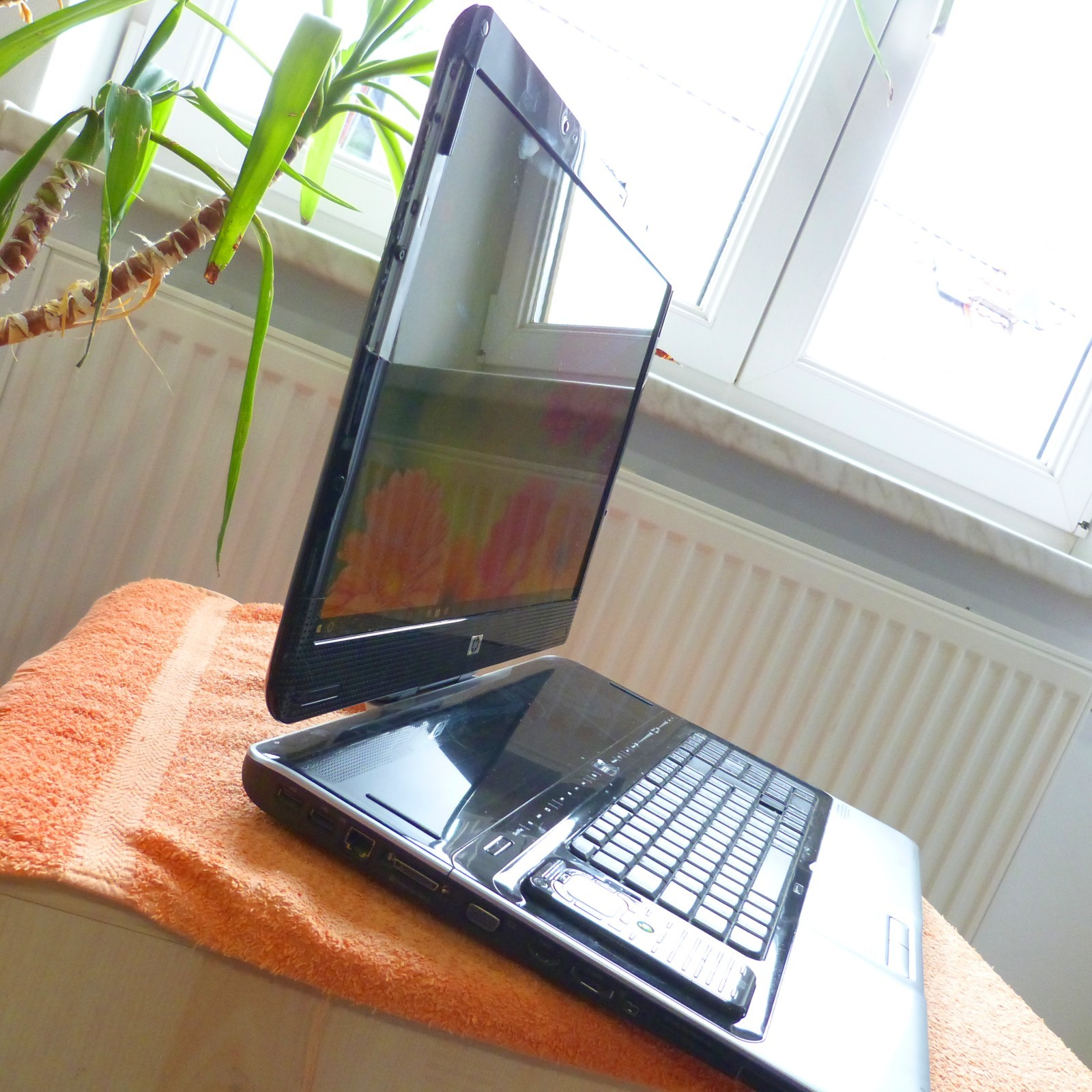 Faulty device HP HDX 9000 20-inch cinema monster car 250 GB SSD Windows 10 HDMI