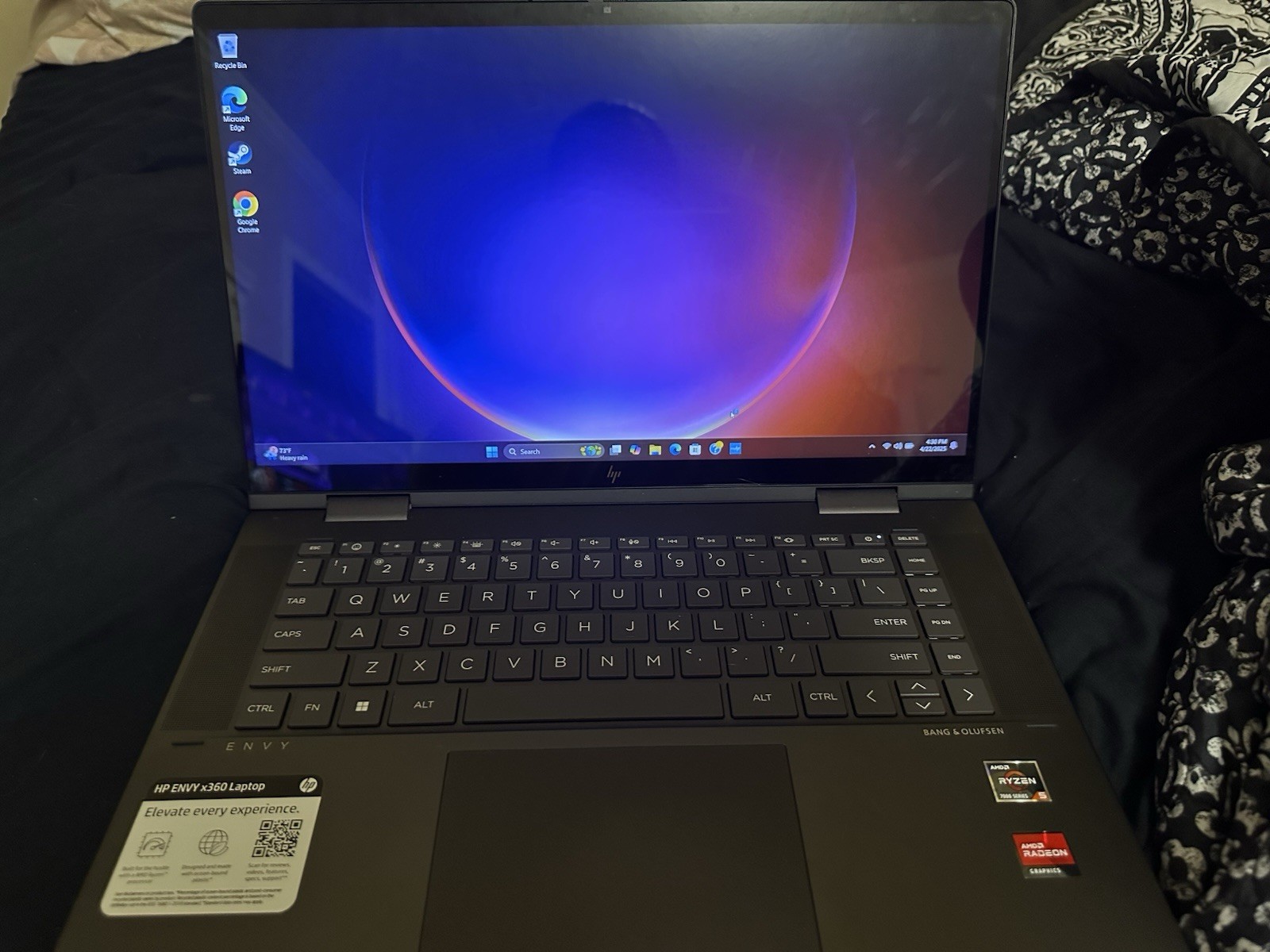 HP ENVY x360 15.6″ (256GB SSD, AMD Ryzen 5, 4.30 GHz, 8GB) Laptop – Black