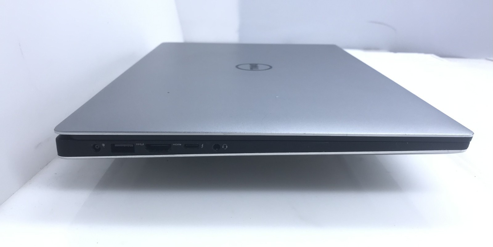 DELL XPS 15 9550 i5-6300HQ@2.30GHz 8GB RAM 256GB SSD W10P TOUCH *READ