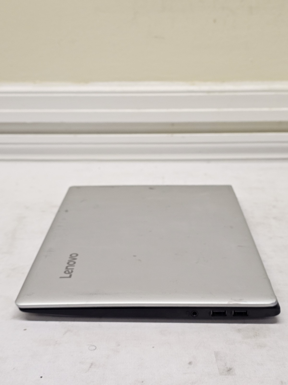 Lenovo IdeaPad 1005 Laptop – Intel – 2GB RAM – 60GB SSD – BAD BATTERY – Win 10