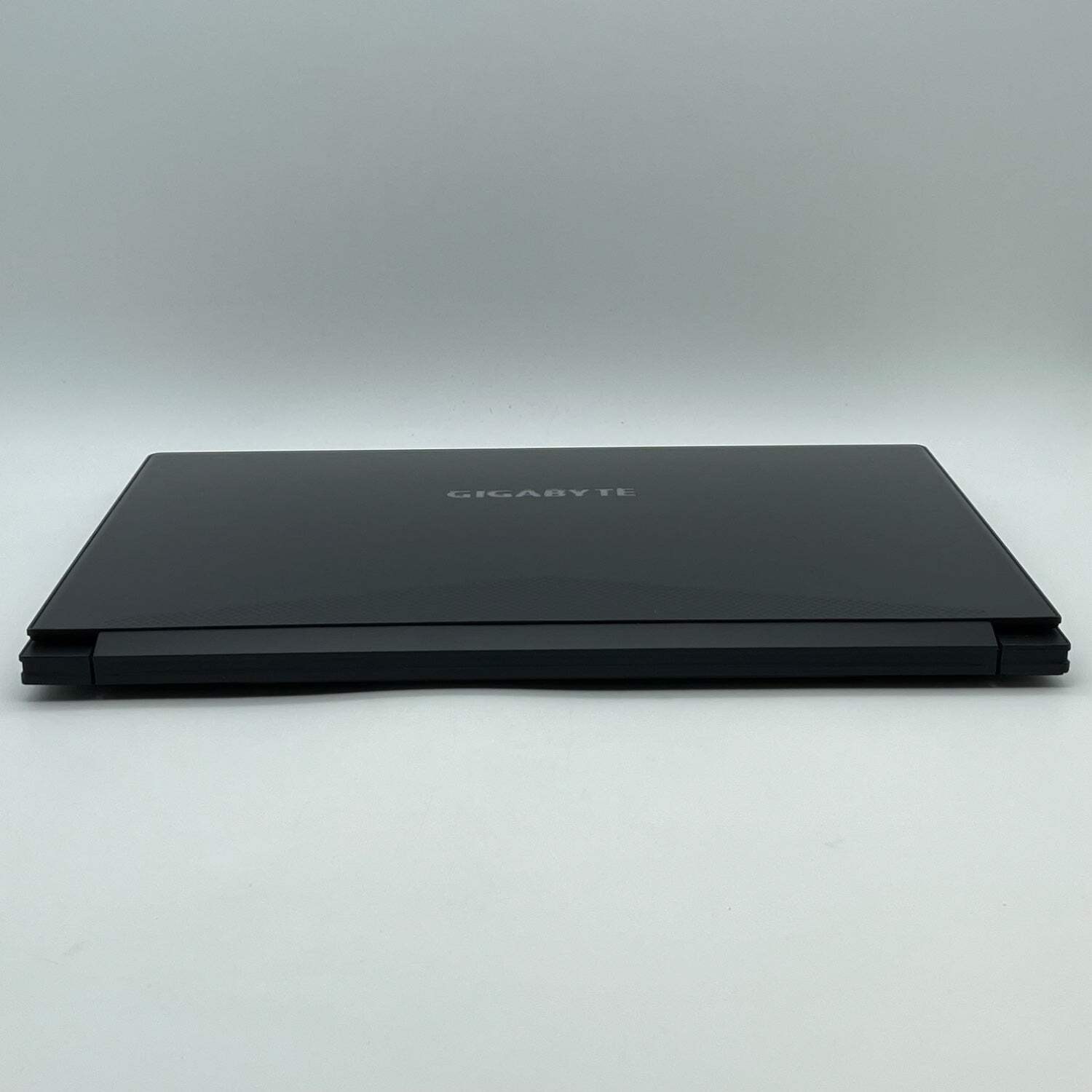 Gigabyte AERO 15.6″ i7-8750H 2.21GHz 16GB RAM 512GB SSD GeForce GTX 1070 Max-Q