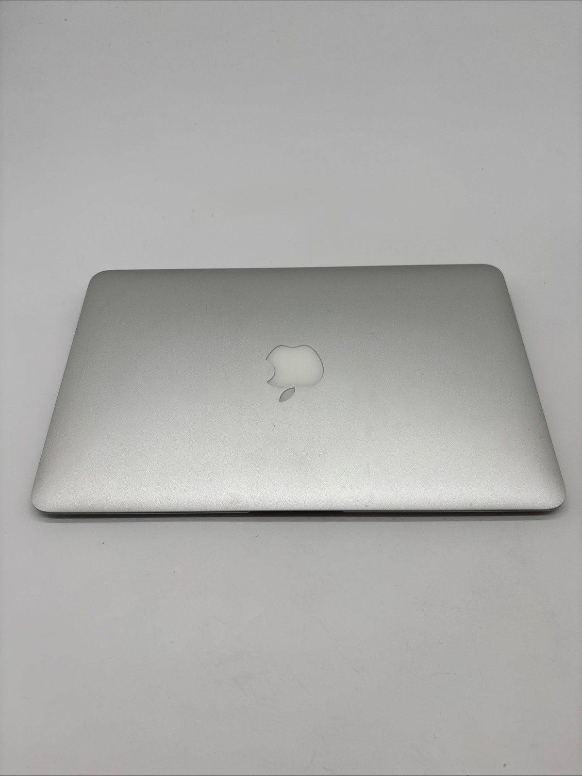 Apple MacBook Air – A1370 – 12”- Core i5-2467M 1.6GHz 4GB RAM 128GB SSD Silver