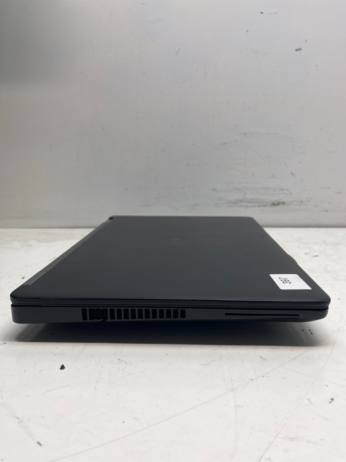 Dell Latitude E5570 Intel Core i5-6300U 2.40 GHz NO RAM NO HDD – FOR PARTS