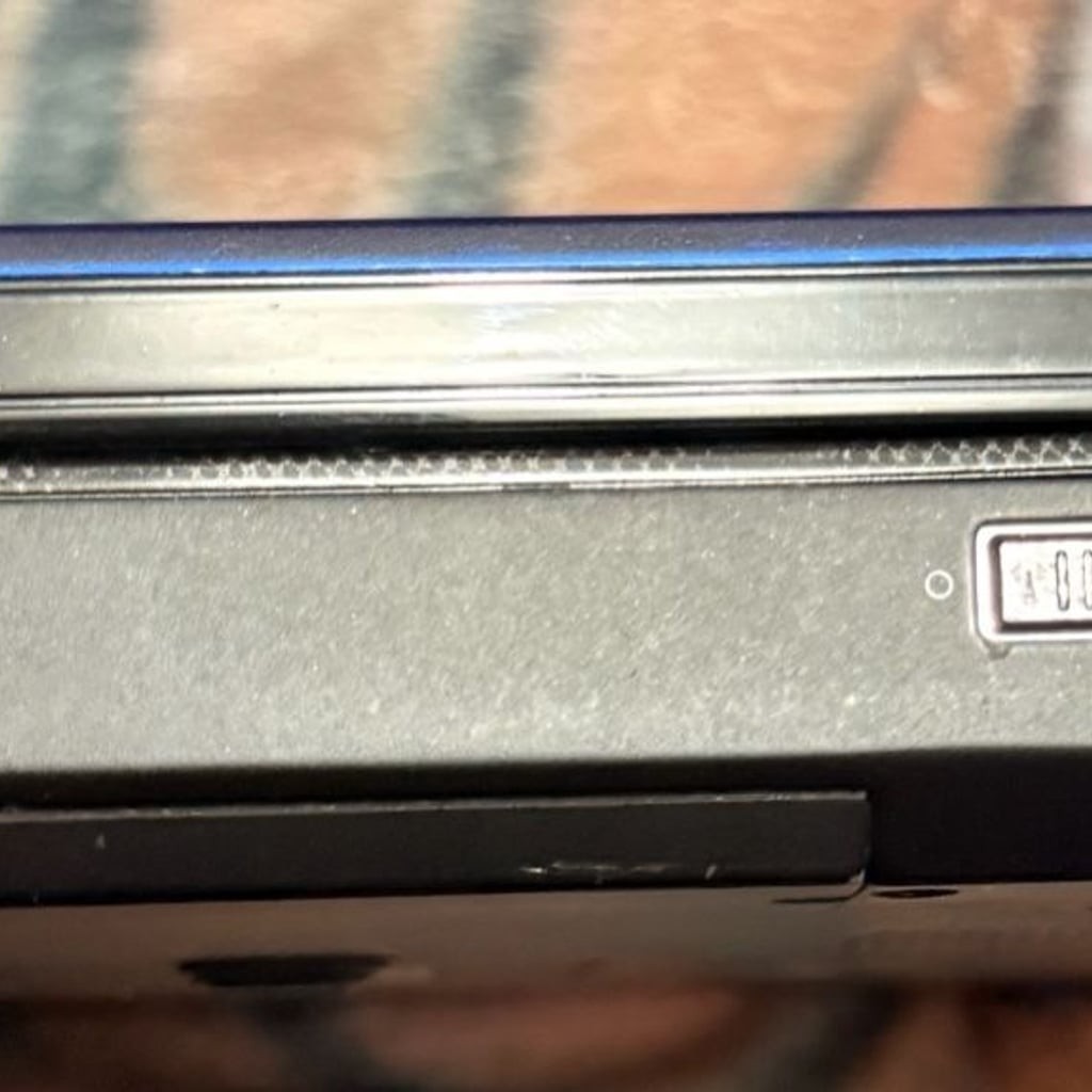 Dell XPS M1730 17-inch Gaming Laptop SLI Graphics Core 2 Duo