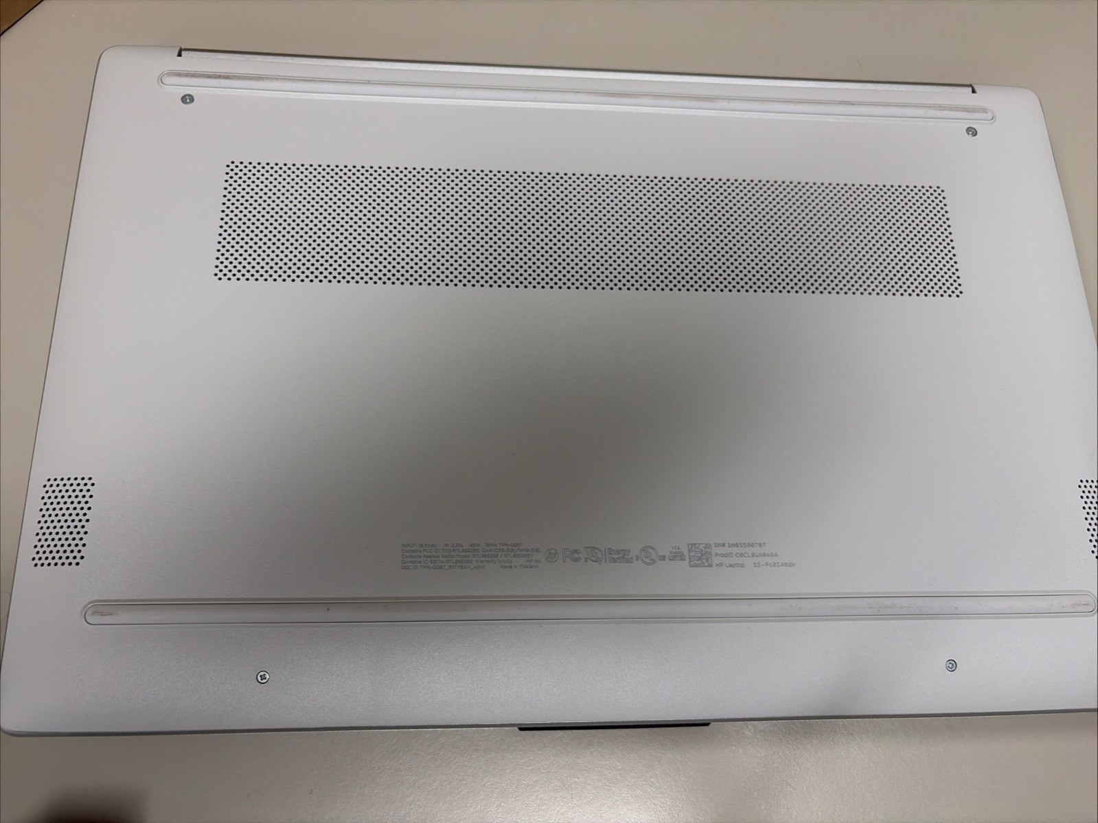 HP – 15.6″ Full HD Touch-Screen Laptop – AMD Ryzen 5 7520U 8GB Memory (Open Box)