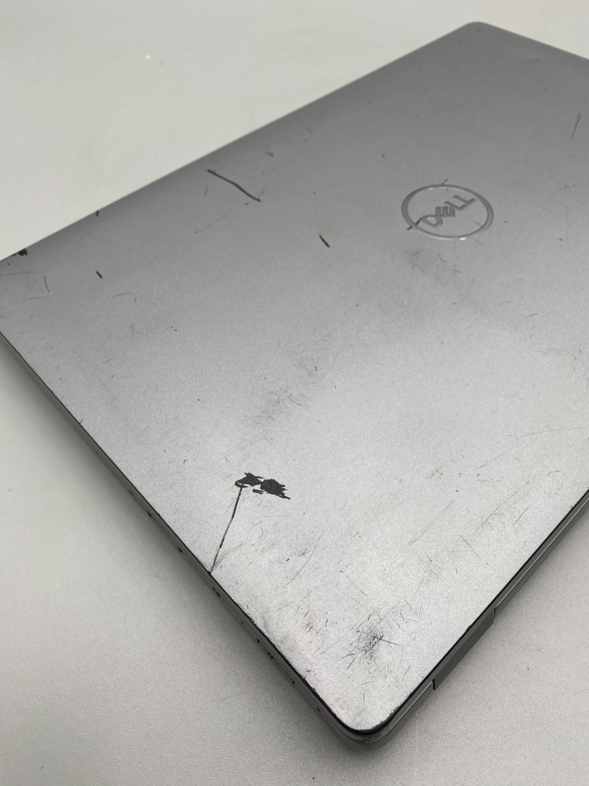 Dell Latitude 5510 i5-0310U 1.7GHz 256GB SSD 8GB DDR4 Gray Laptop C/Dent/READ