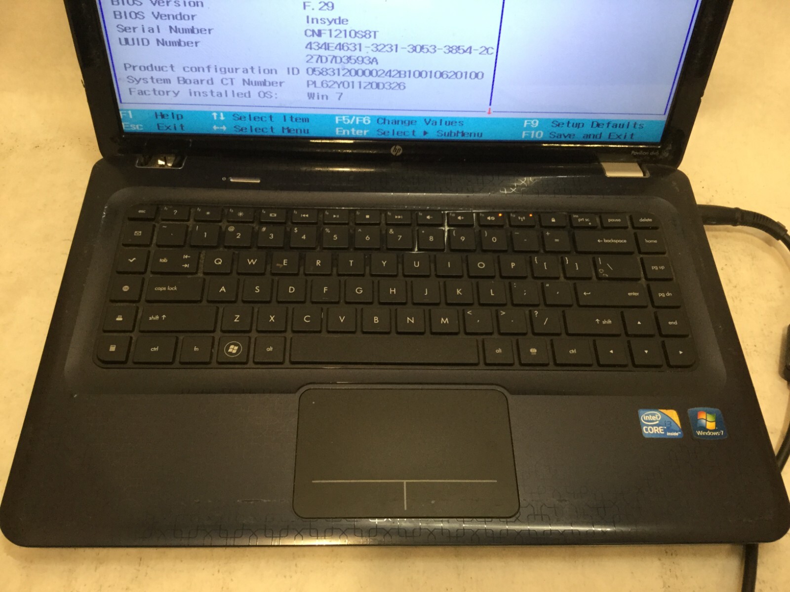 HP dv6t-3200 / Intel Core i3 M370 @ 2.40GHz / (CASE DAMAGE/MISSING PARTS!) -MR