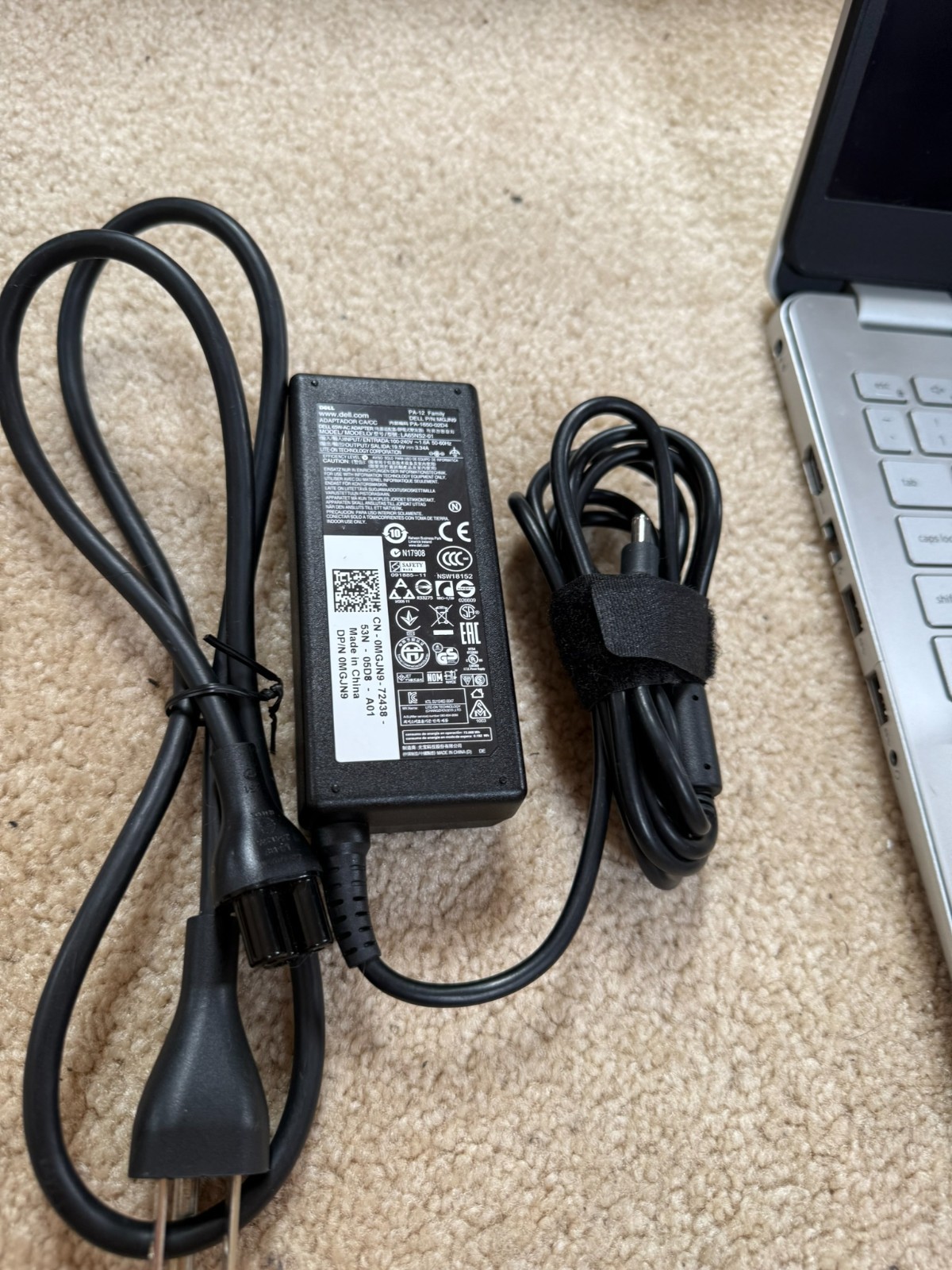 Dell Inspiron 5584 15.6″ Touchscreen Laptop Intel i3-8145U 8GB ram PARTS ONLY