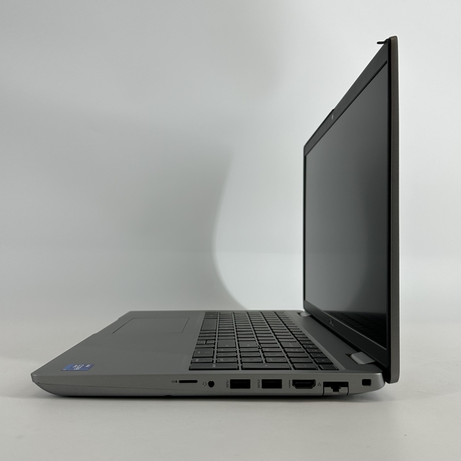 Dell Precision 3561 15.6 FHD i7-11850H 2.50GHz 32GB 512GB SSD T600 Very Good