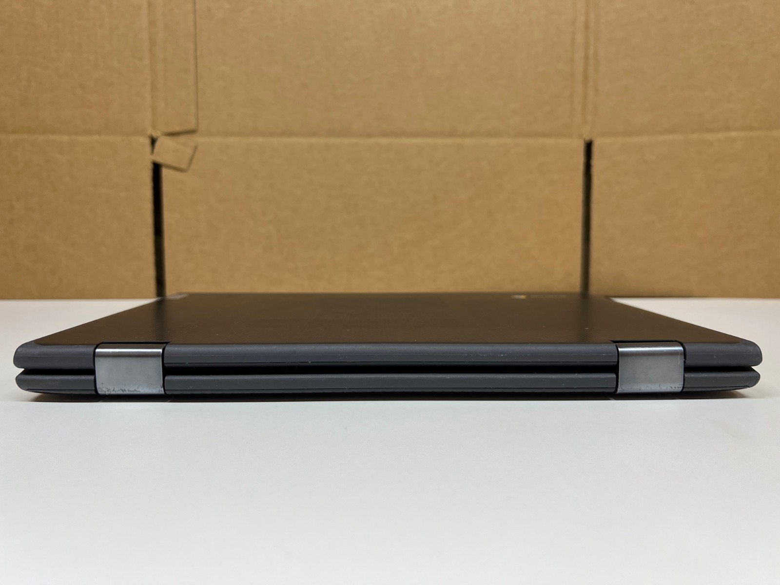 Lenovo 300e 11.6″ 2-in-1 Laptop – 32GB Storage, 4GB RAM, Touchscreen Chromebook