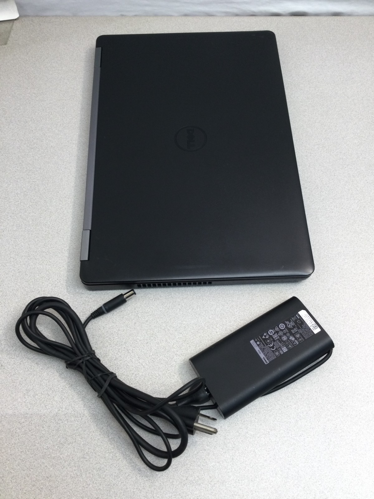 dell precision 3510 core i5 6th gen 15.6” 2.30ghz 8gb ram 256 gb ssd win 11 pro