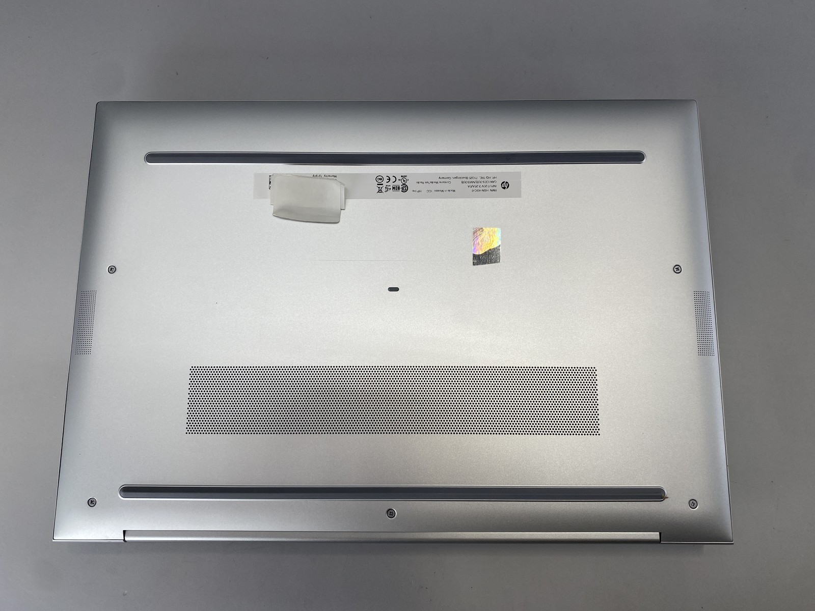 HP Laptop EliteBook 865 16 G11 16″ AMD Ryzen 7 Pro 8840U 512GB – Silver