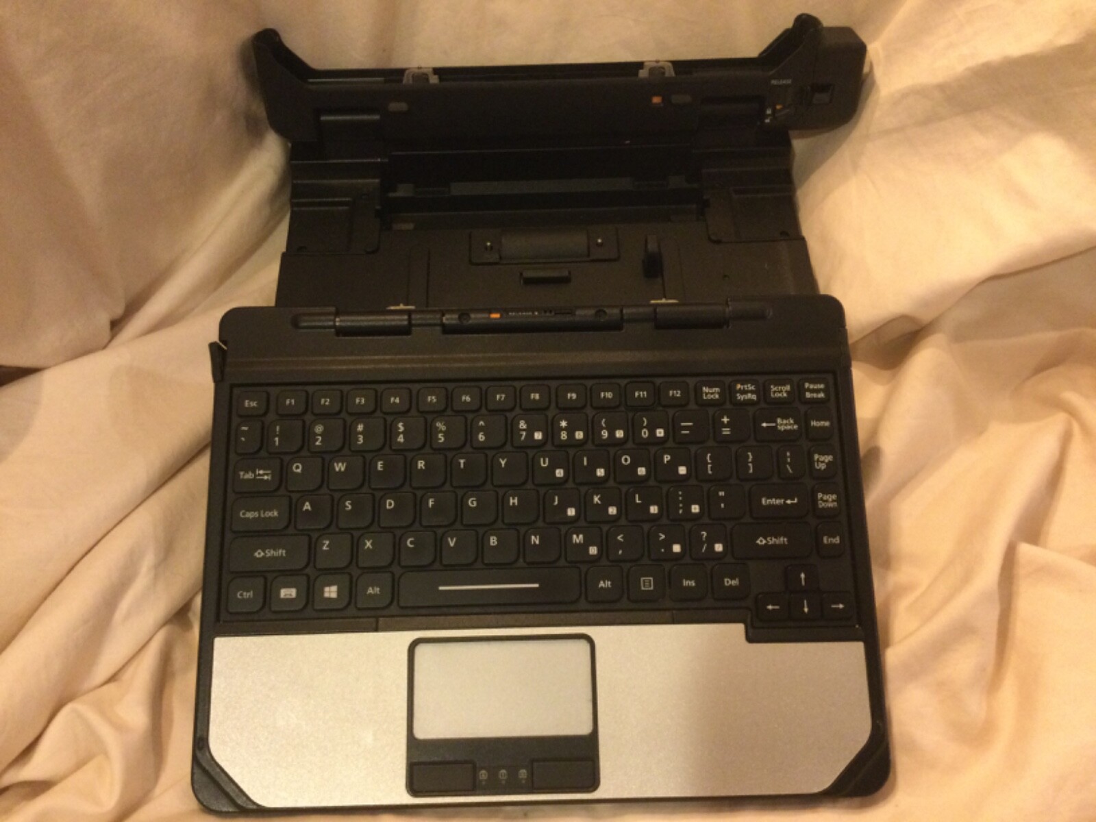 *Panasonic Toughbook CF-33 i5-7300U 2.6Ghz 8gb 256gb SSD LTE GPS w/VVK331M DOCK