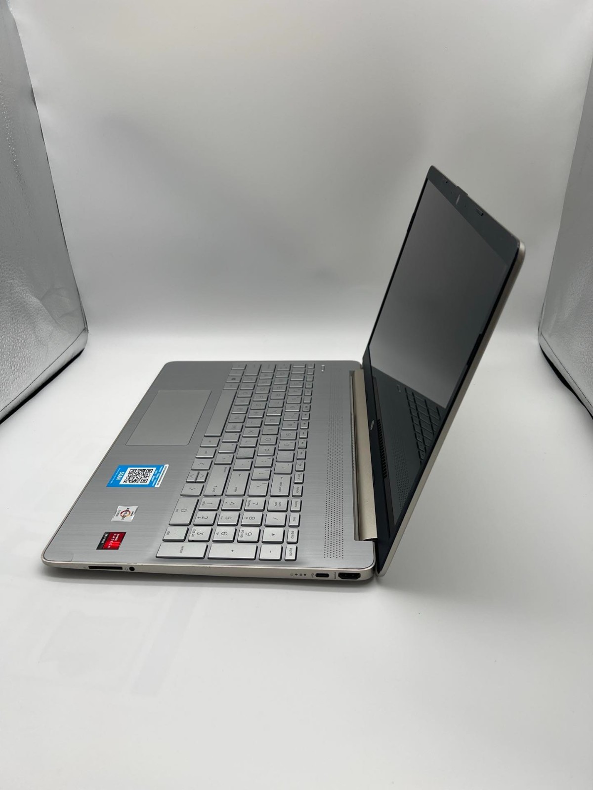 HP 15.6 Athlon N3050 4/128GB Windows 11 home 15-ef1072wm