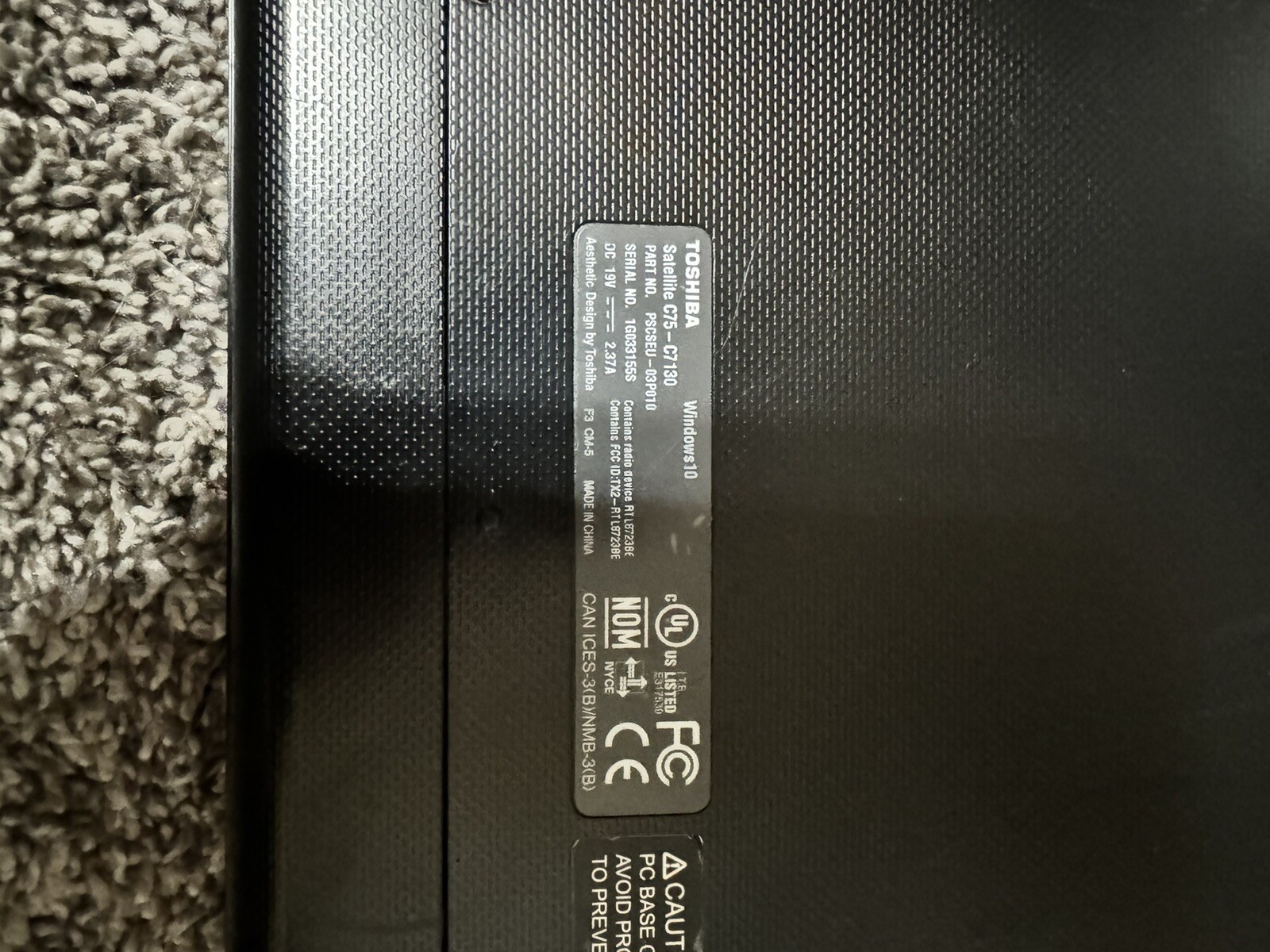 Toshiba Satellite c75-c7130 Laptop i3 5005u 2ghz 17.3 No Ram/HD/Charger For Part