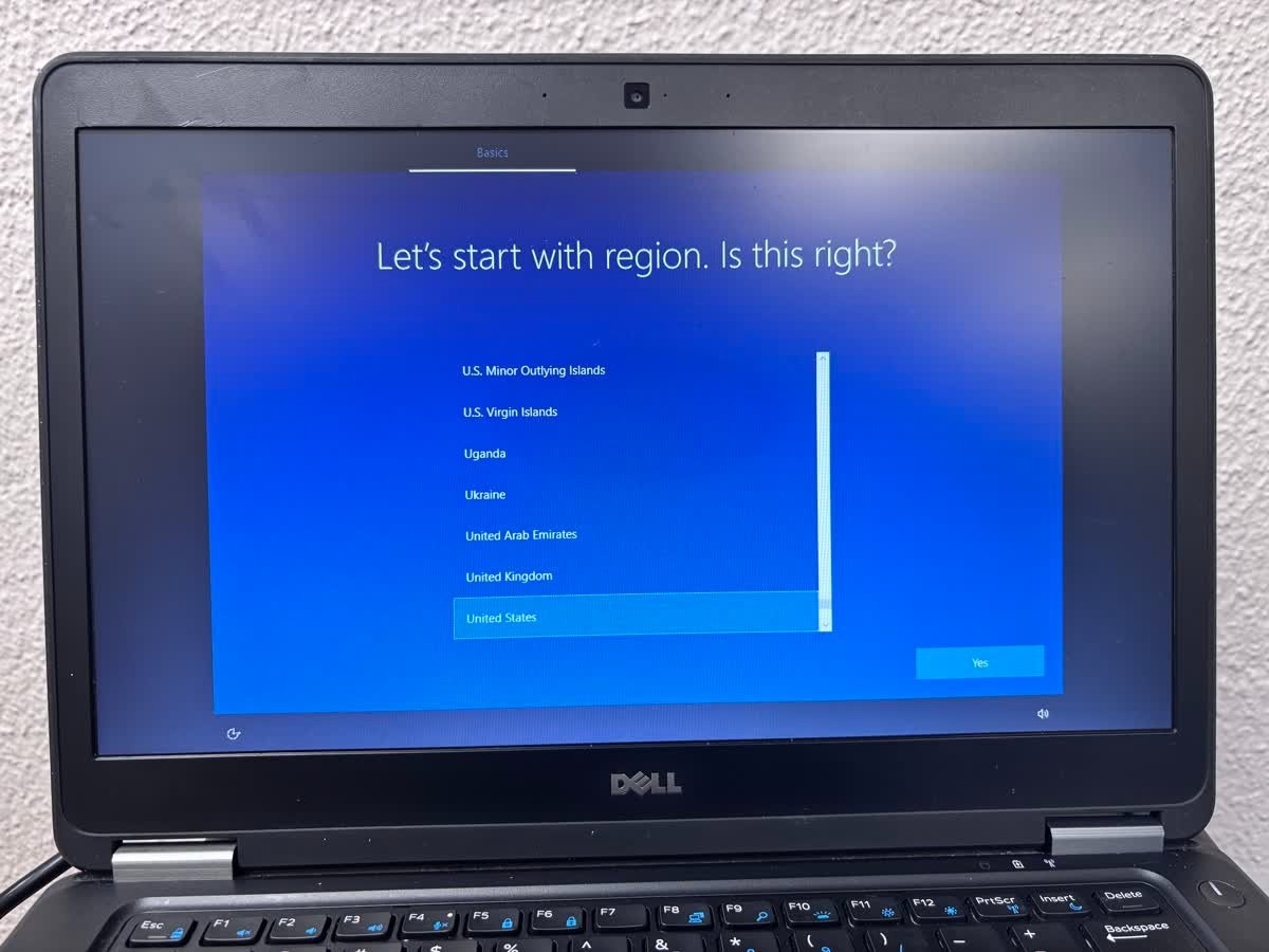Dell Latitude E7450 8GB Ram, 256GB SSD, 2.30GHZ, Windows 10Pro Black DLE7450: B+
