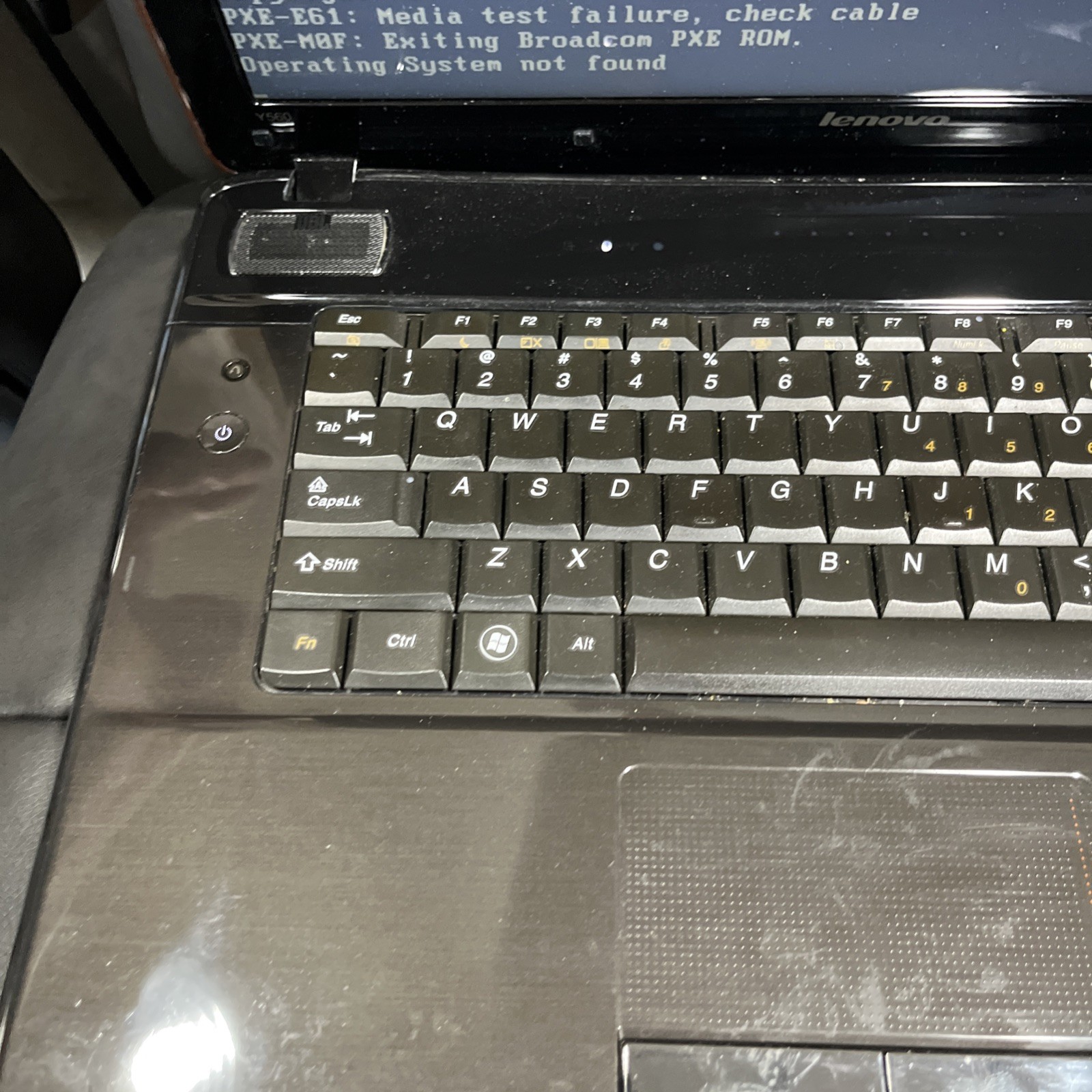 Lenovo Y550 CPU Pentium Dual Core 2GHz 4GB RAM Parts Or Repair AS IS (READ)