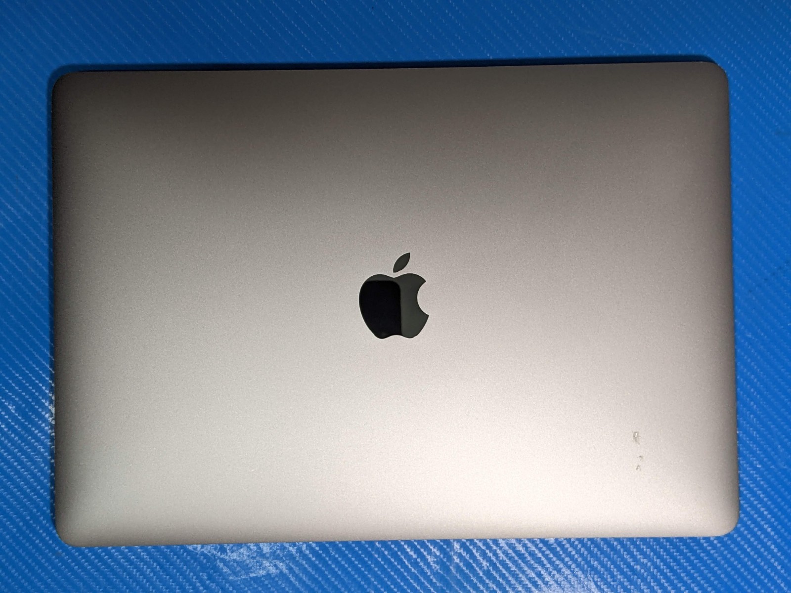 Apple MacBook Pro (2020) 13.3″ A2338 M1 8CPU/8GPU 3.2GHz 8GB 256GB MYDA2LL/A +PA
