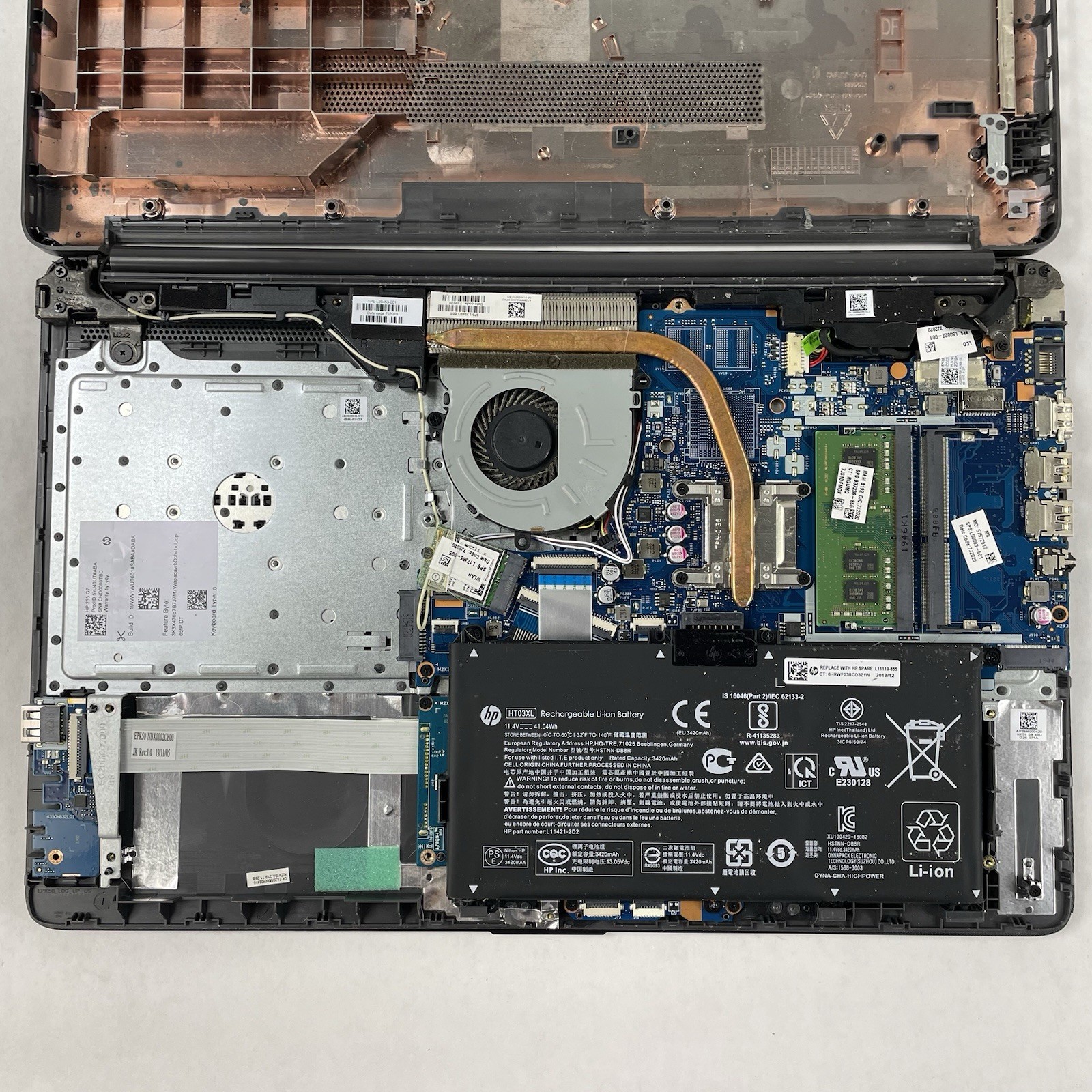 HP 255 G7 15.6″ Ryzen 3 2200U 2.50 GHz 8 GB RAM No SSD/OS/AC – READ