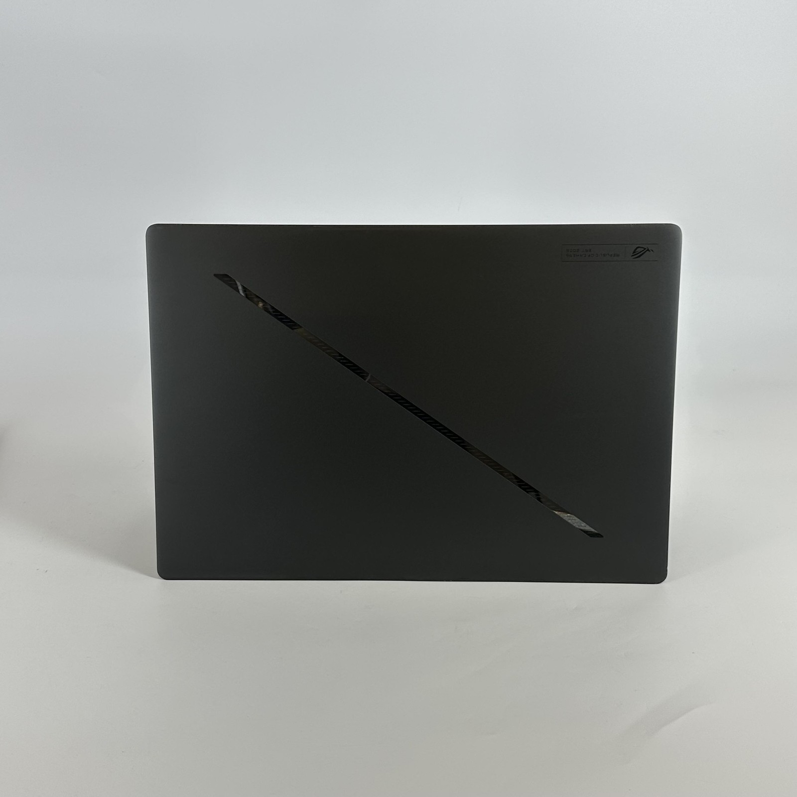 Asus ROG Zephyrus G16 GU605 240Hz QHD+ 2.9 GHz Ultra 9 285H 32GB 1TB RTX 5070 Ti