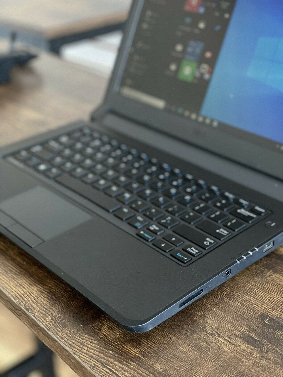 Dell Latitude Business/School Laptop MS Windows 10 Pro 16GB RAM 2TB SSD Office +