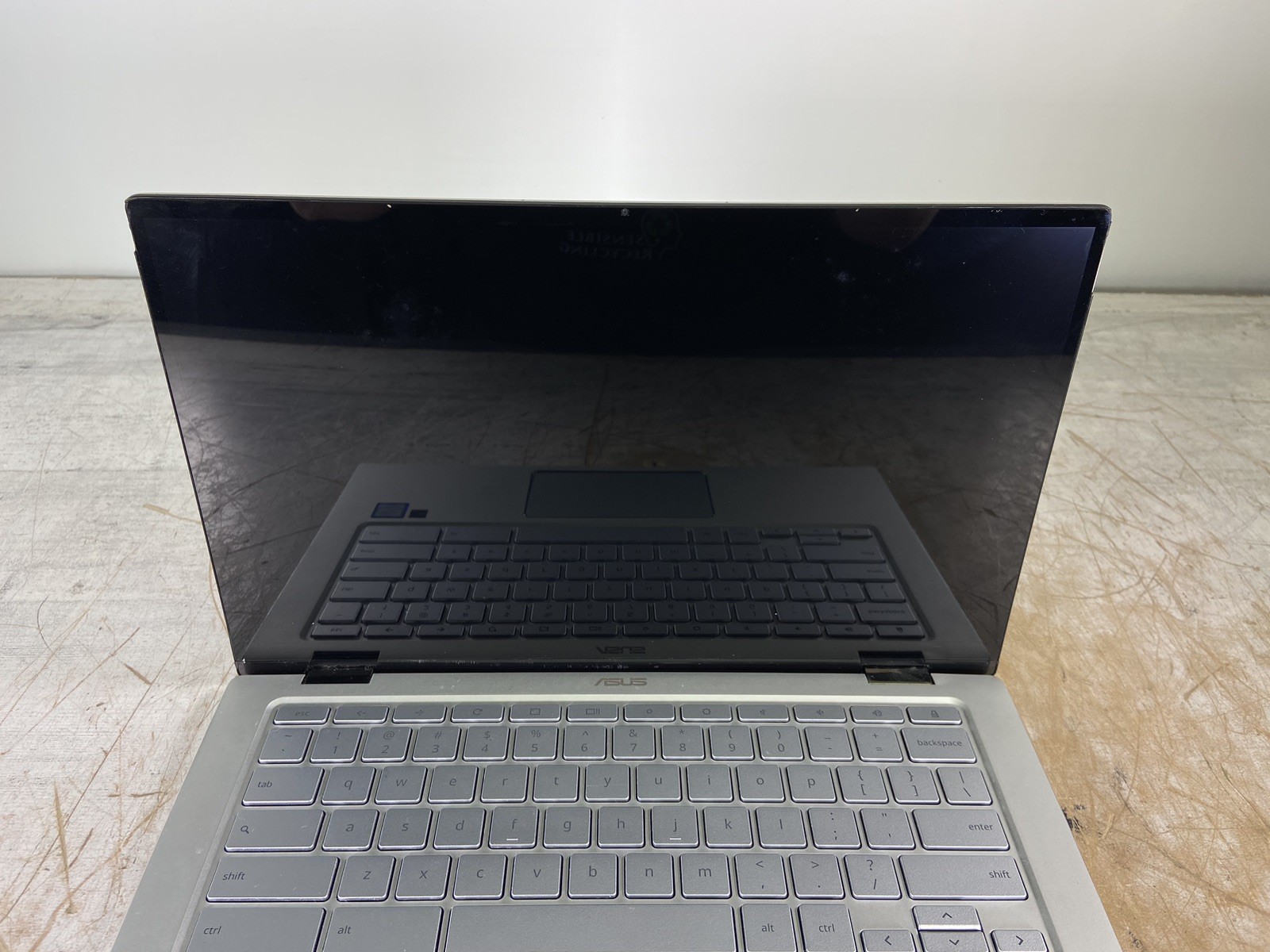 ASUS C434T CHROMEBOOK M3-8100Y @ 1.10 GHz,4GB RAM,2GB STORAGE,CHROME OS-(PARTS)