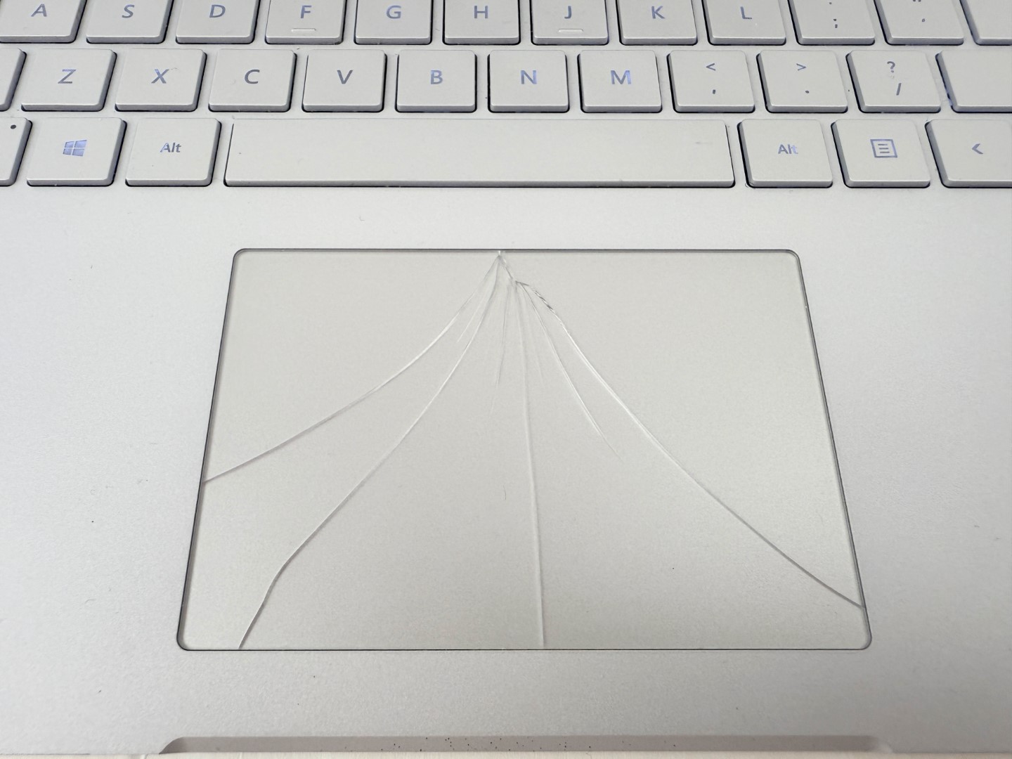 Microsoft Surface Book 2 1832 13.5″ i5-7300U 8GB 128GB SSD W11P – Read