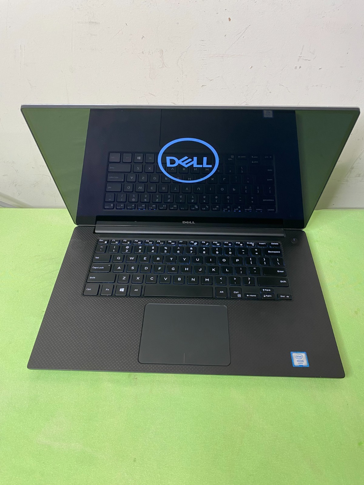 Dell Precision 5520 15.6″ Xeon 4K E3-1505M v5 16GB, 500GB SSD, M1200, Win 11 Pro