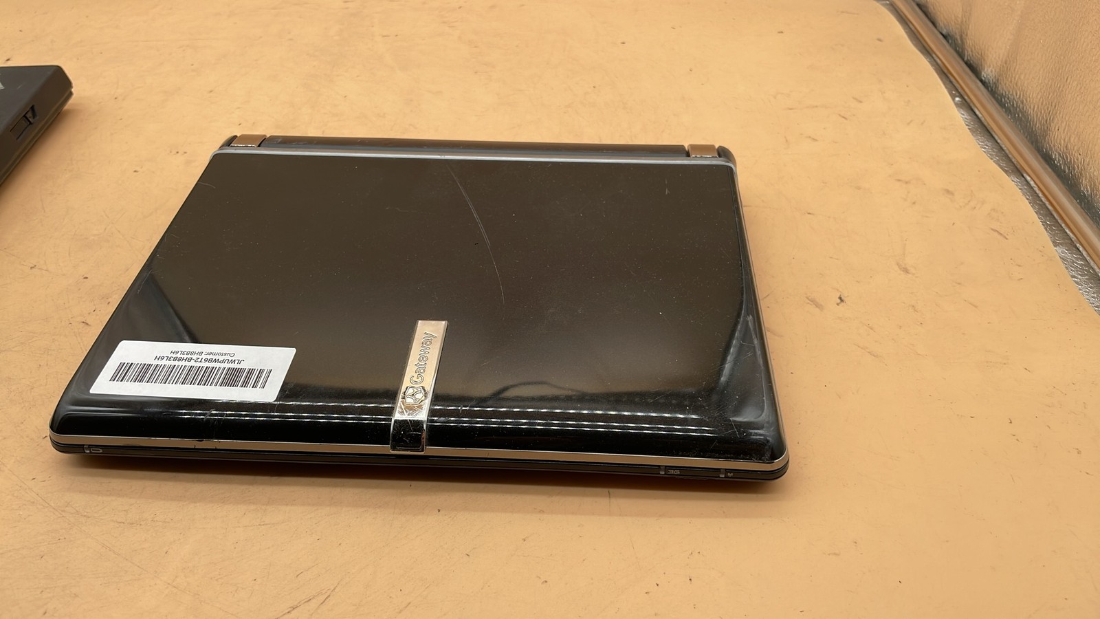 Gateway KAV60 10.1-Inch & IBM ThinkPad T42 Type 2379 14.1-Inch Laptops No HDD