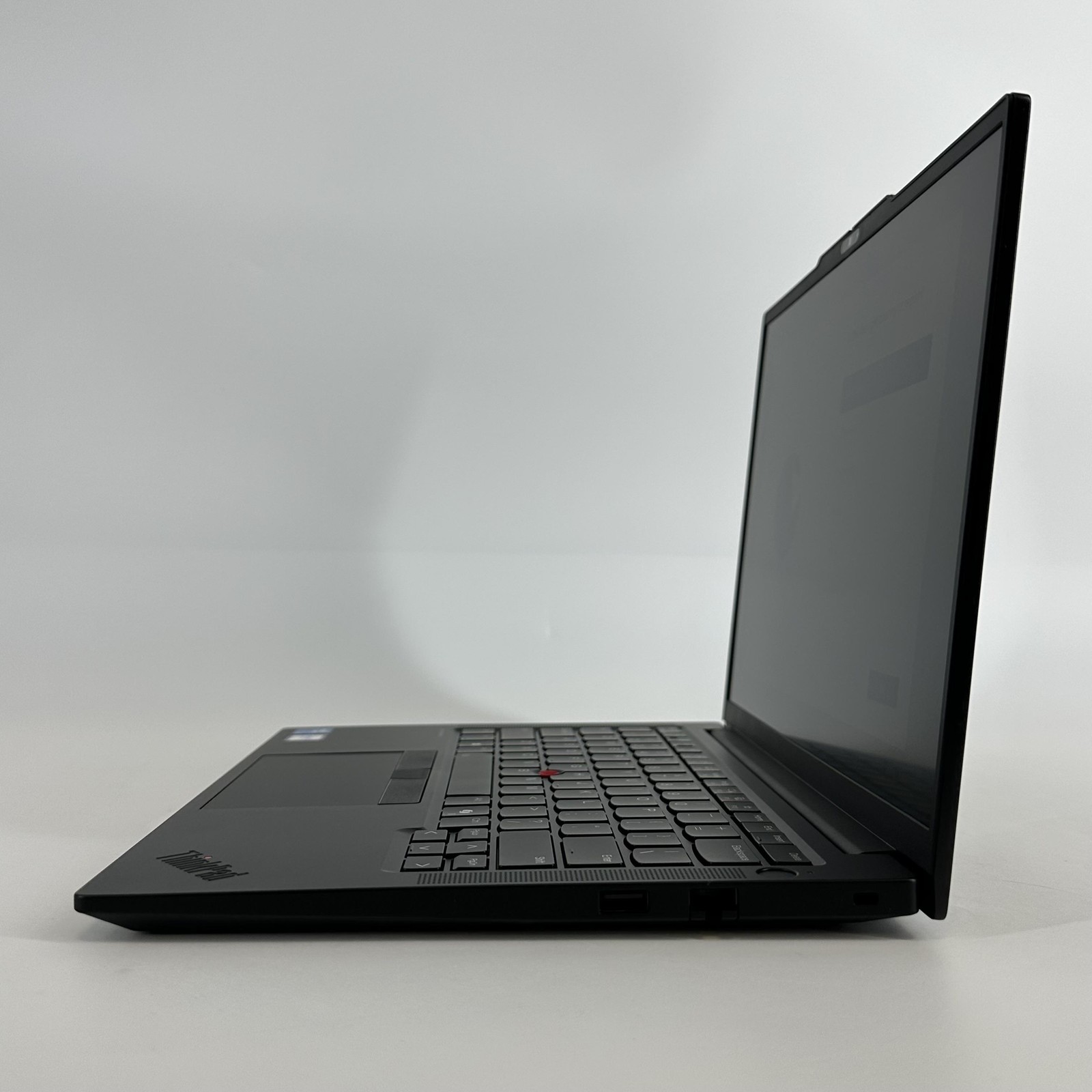 Lenovo ThinkPad E14 Gen 7 FHD+ 2.2 GHz Core 5 210H 16GB 256GB SSD Excellent