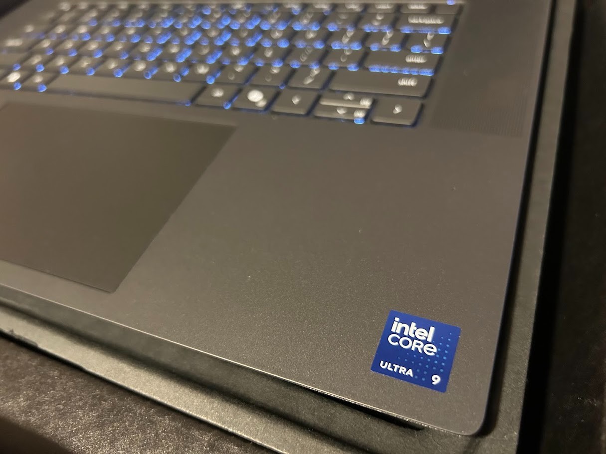 NEW Dell Precision Laptop 5690 – 2Tb HD – 32 Gb RAM – 16 GB NVIDIA RTX 5000 Ada