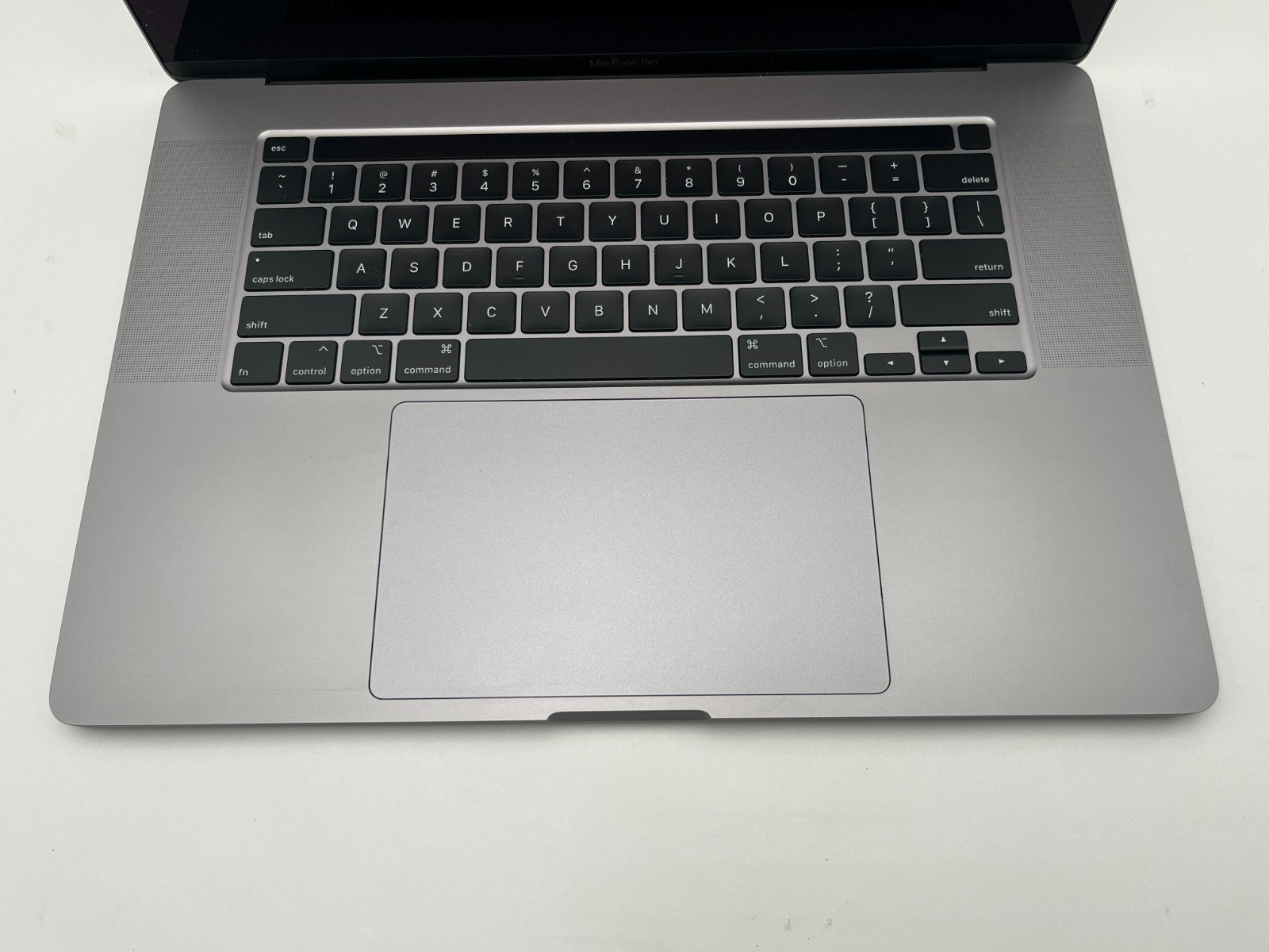 APPLE A2141 16″ MACBOOK PRO 2019 CORE i7-9750H@ 2.6 GHz 16GB 500 TAHOE CRK BEZEL