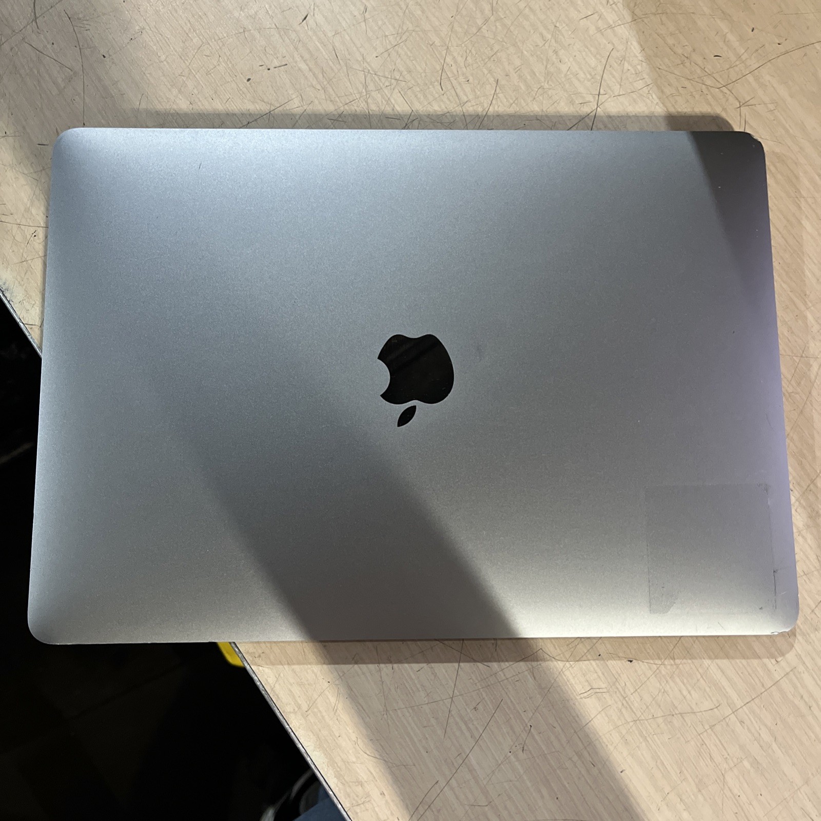 APPLE MACBOOK AIR 13″ SCISSOR, 2020 CORE I3-1000NG4 1.1GHZ 8GB RAM 256SSD ,