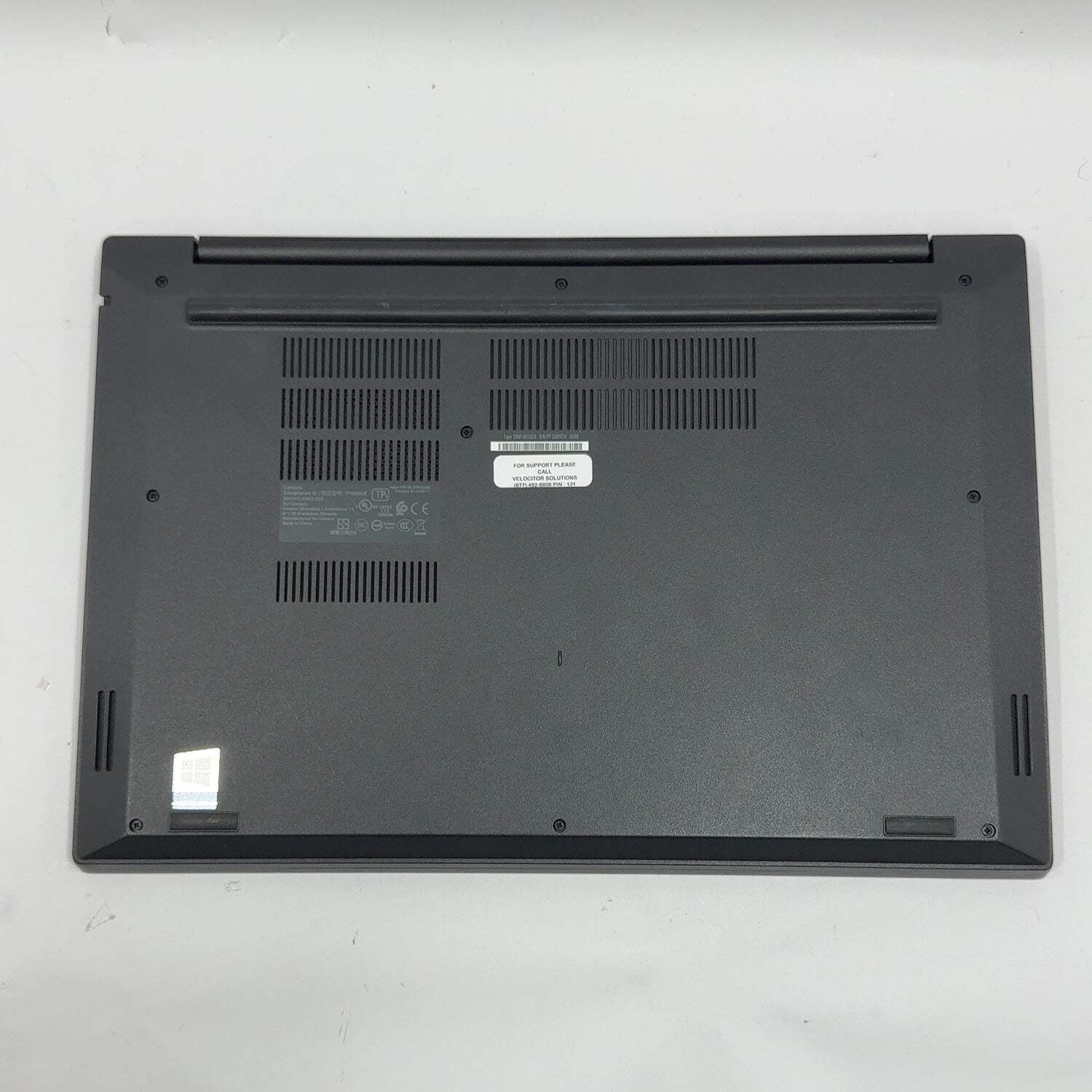 Lenovo Thinkpad E595 15.6″ Ryzen 5 3500U 2.1GHz 8GB RAM 256GB SSD Stickers