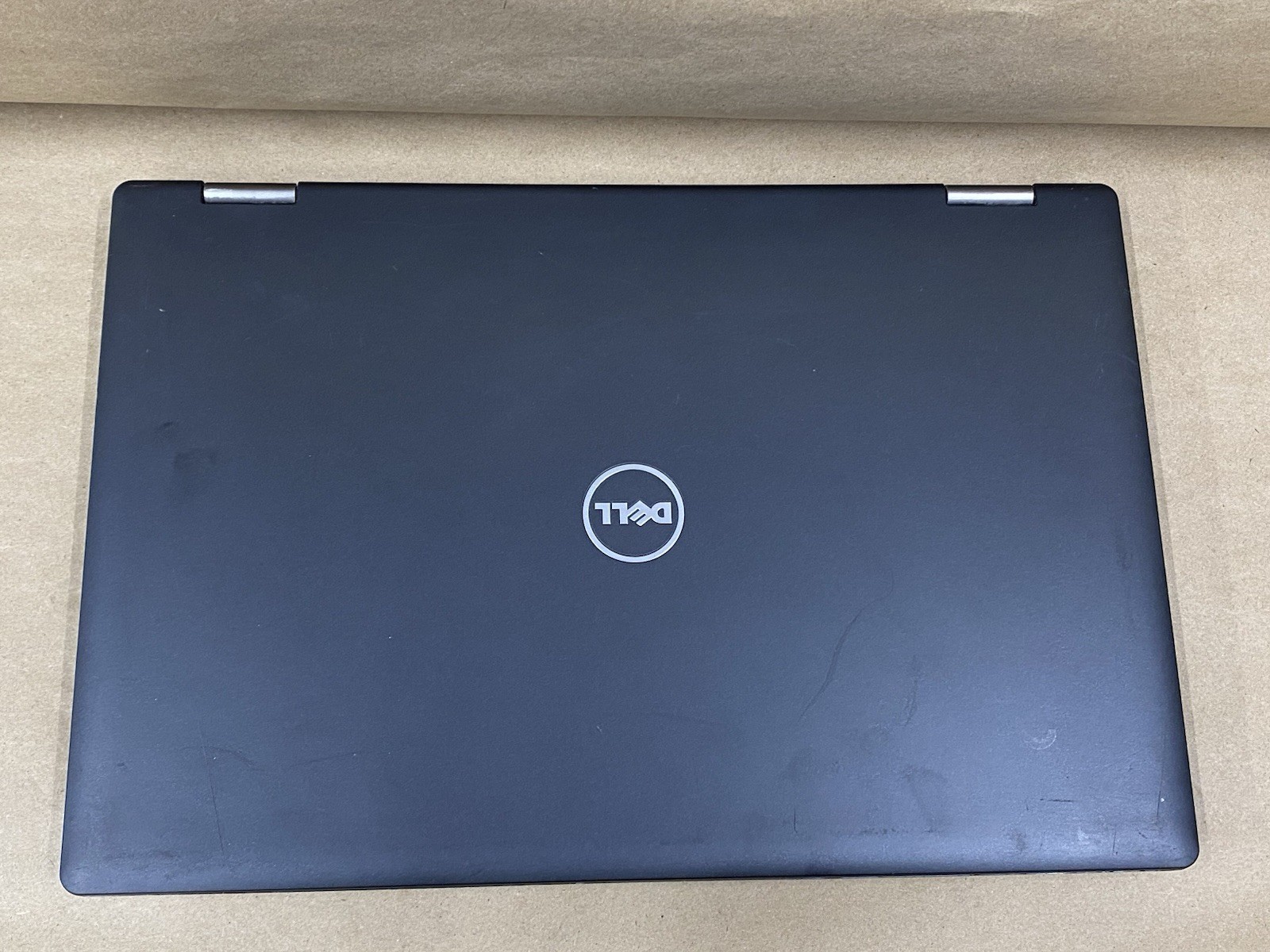 Dell Inspiron 13-7353 – 13.5″ – Touch – i5-6200U – 8GB – 256GB – Win 10 – READ