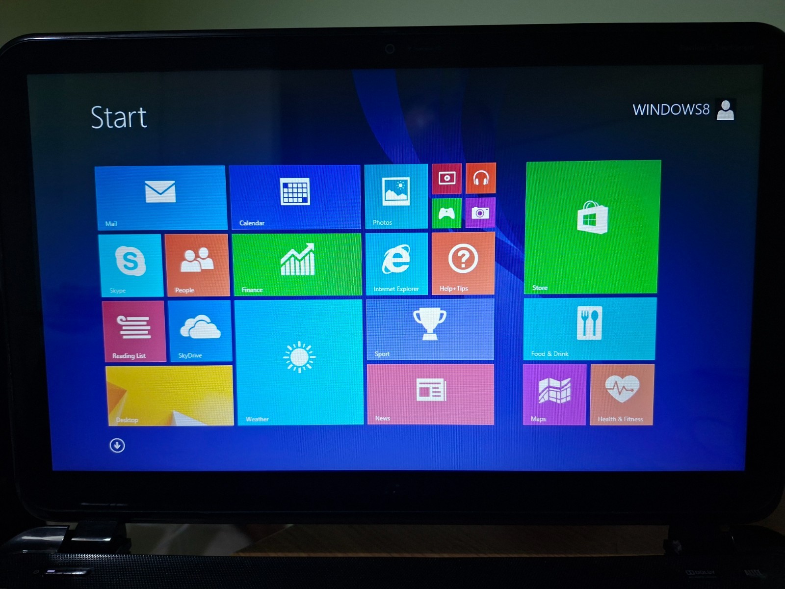 Hp Pavilion Touchsmart 15 b-130sa Laptop 15.6″ 8GB 128GB Windows 8.1 64 BIT HDMI