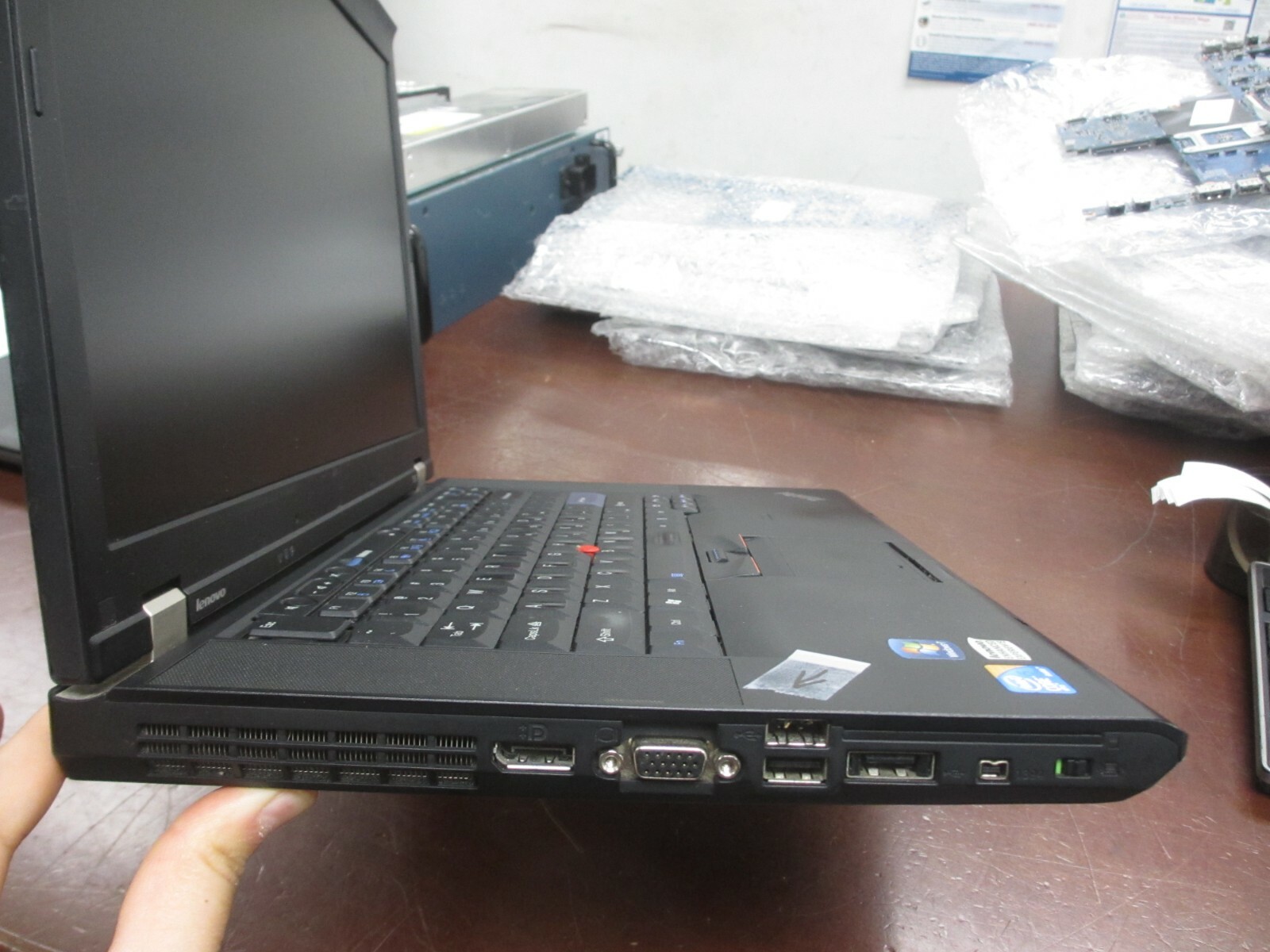 Lenovo ThinkPad T510 15.6″ i5-M560 2.66Ghz 4GB 320GB WebCam Laptop w/ AC [NO OS]