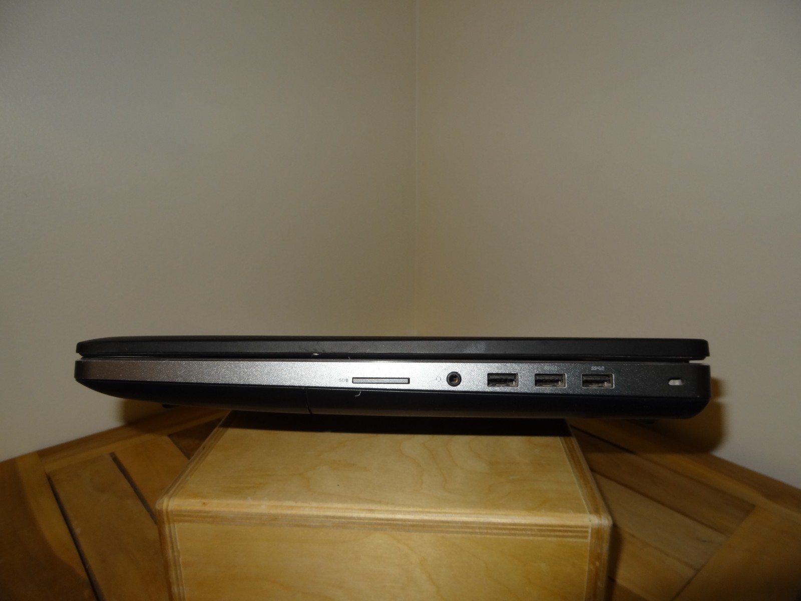Dell Precision 7710 Laptop Computer -17.3″Screen -Windows 10 -Intel i7 -16GB RAM