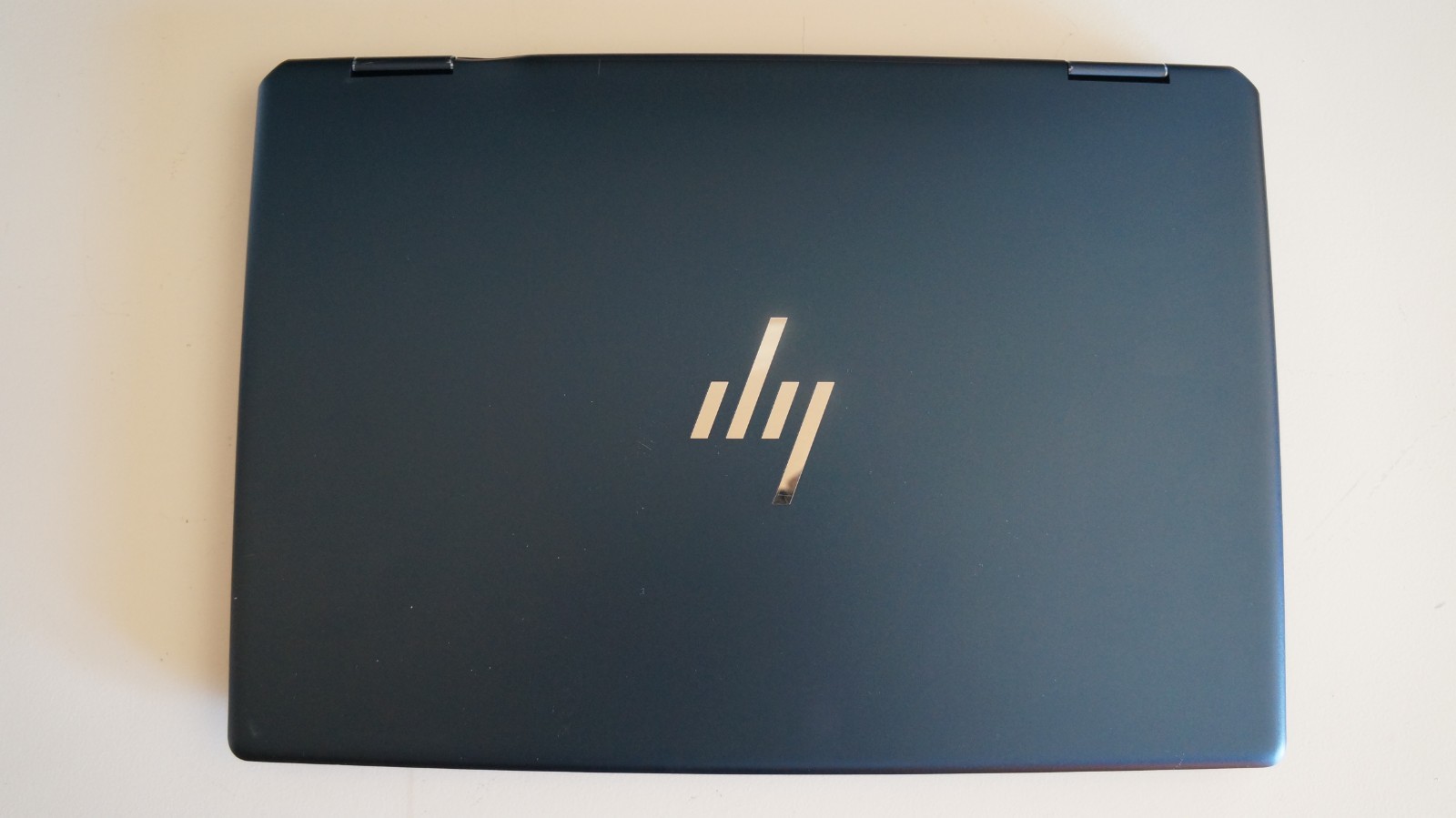 HP Spectre x360 16-F0013DX i7-11390H 16GB RAM 256GB SSD 4K – Blue. READ Careful.