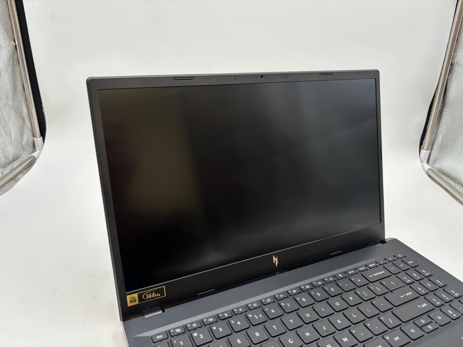 Acer Nitro V 15 ANV15-51 15.6″ 512 GB SSD 16 GB RAM i5-13420H RTX 3050
