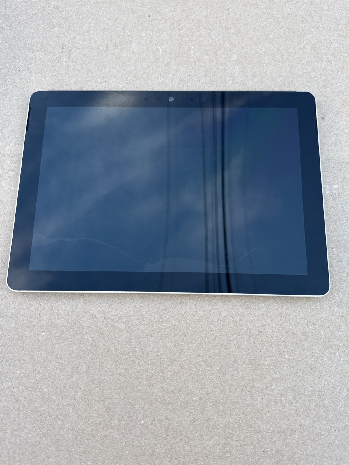 Microsoft Surface Go 1825 4415Y 1.6GHz 8GB RAM 128GB **FOR PARTS/ REPAIR**