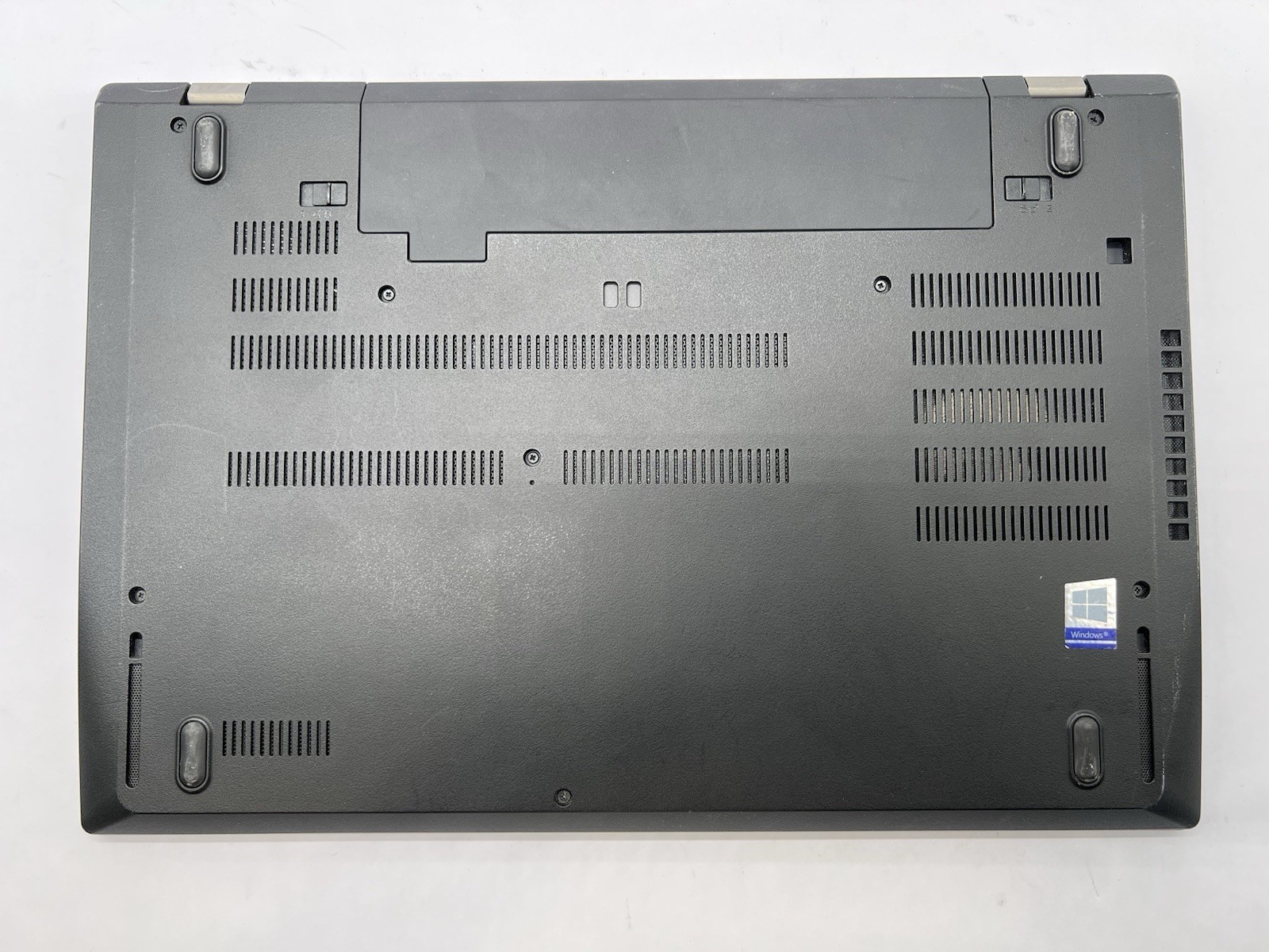 Lenovo ThinkPad T580, i5-8250U CPU, @ 1.60GHz, 8GB RAM, 256GB NVMe-No OS/Charger