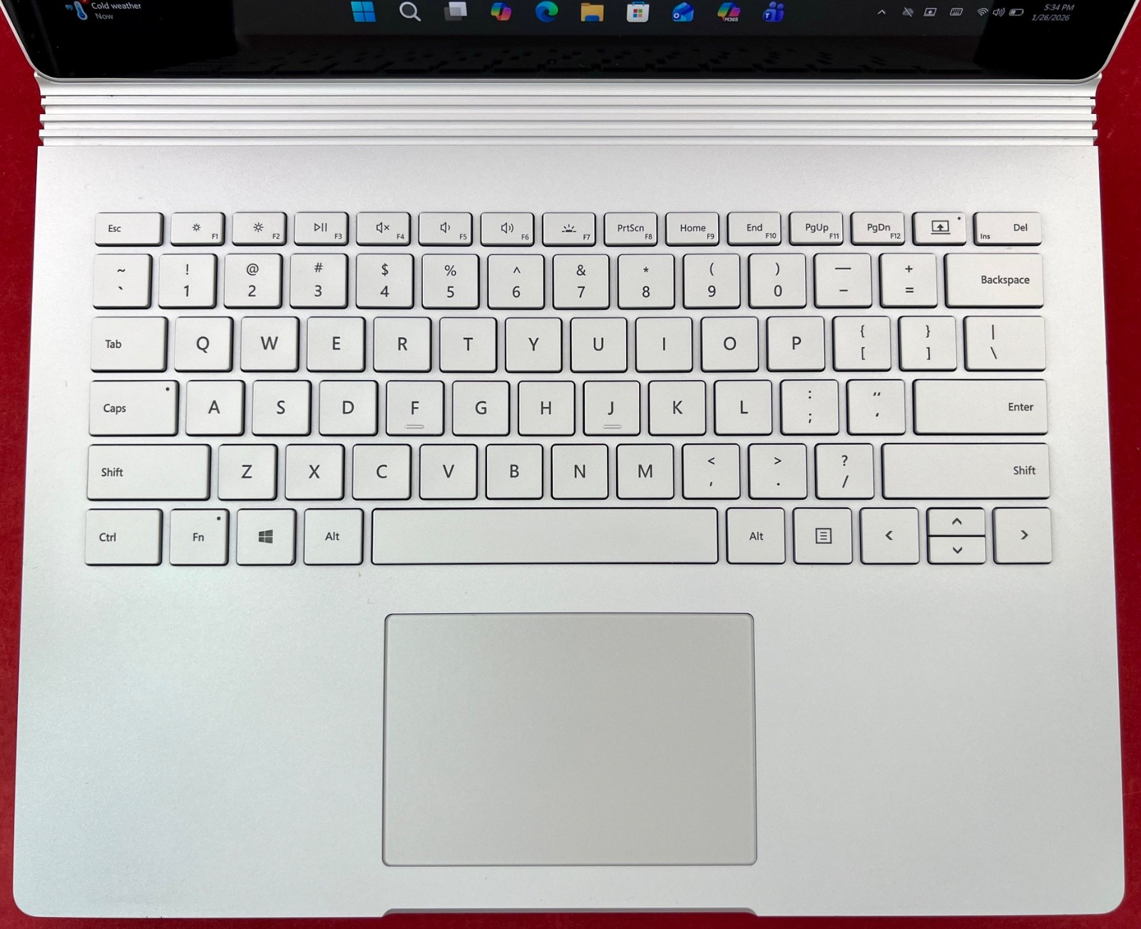 13.5″ MICROSOFT SURFACE BOOK 2 – 3K DISPLAY 256GB INTEL i5-8350U WIN11 PRO + PEN