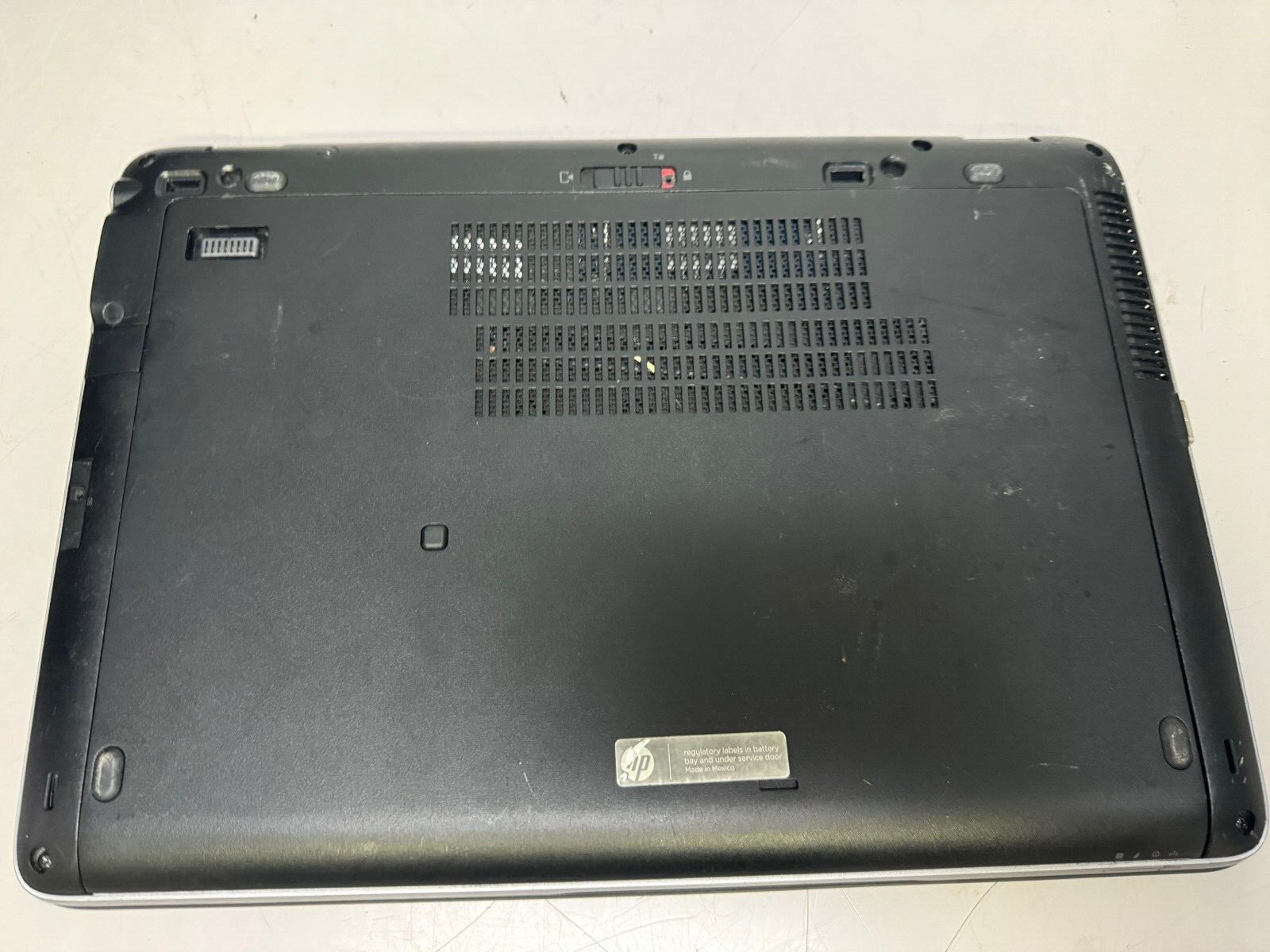 HP EliteBook 840 G2 14” i5-5300U 2.3GHz 8GB/256GB [NO OS] Laptop +AC [BIOS]