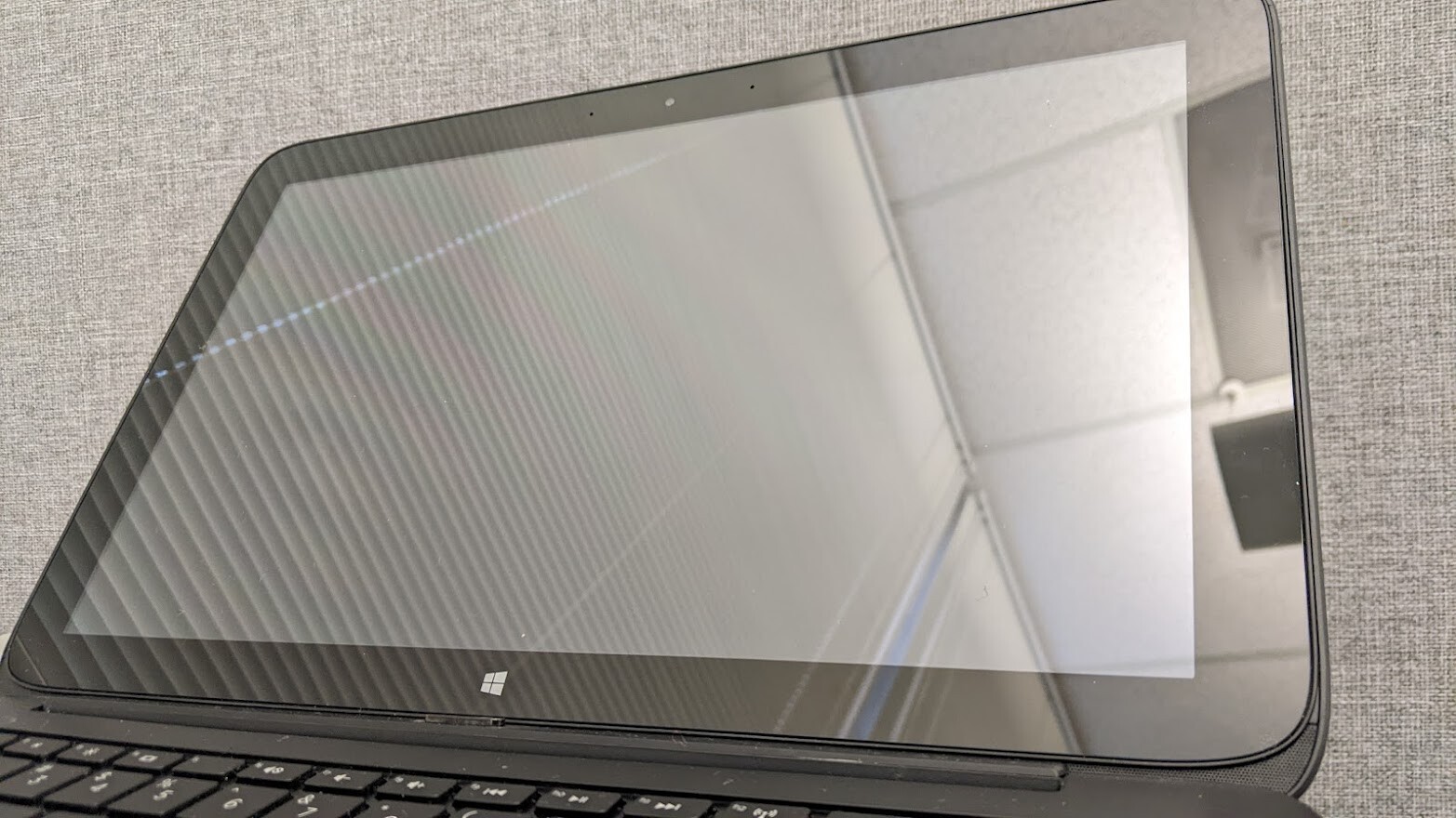 HP Pavillion X2 10-N113DX 10.1″ Intel Atom X5-Z8300