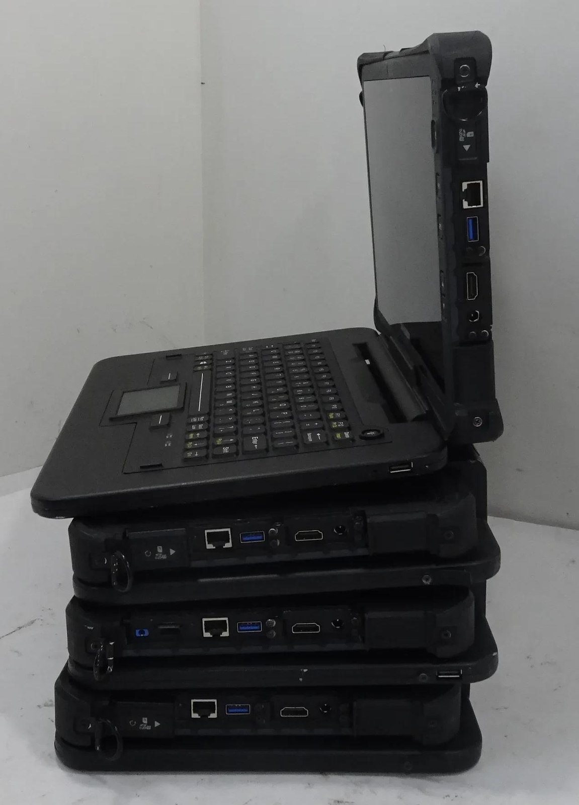 Lot 4 DURABOOK U11 Rugged 11.6″ Core i5-7Y54 1.20GHz No SSD Touch Screen
