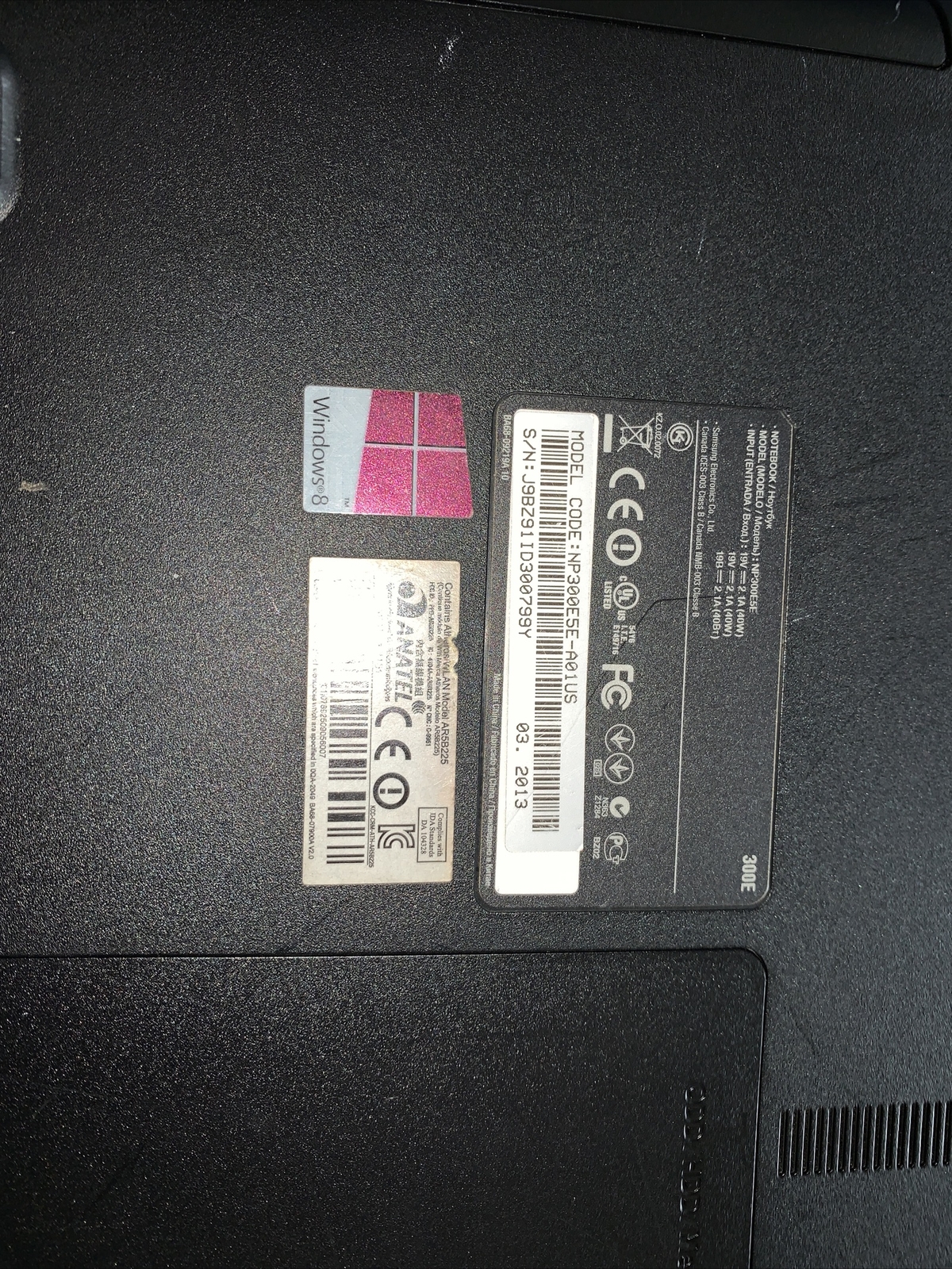 Samsung NP300E5E-A02US Core i3 3227U 1.90GHz 4 GB RAM with Hdd/battery/adapte