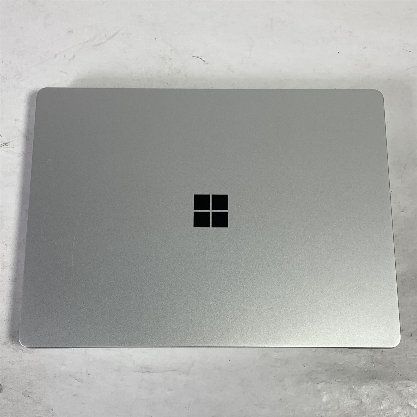 Microsoft Surface Laptop Go 2 12.4″ i5-1135G7 2.4GHz 16GB 256GB NVMe SSD – Win11